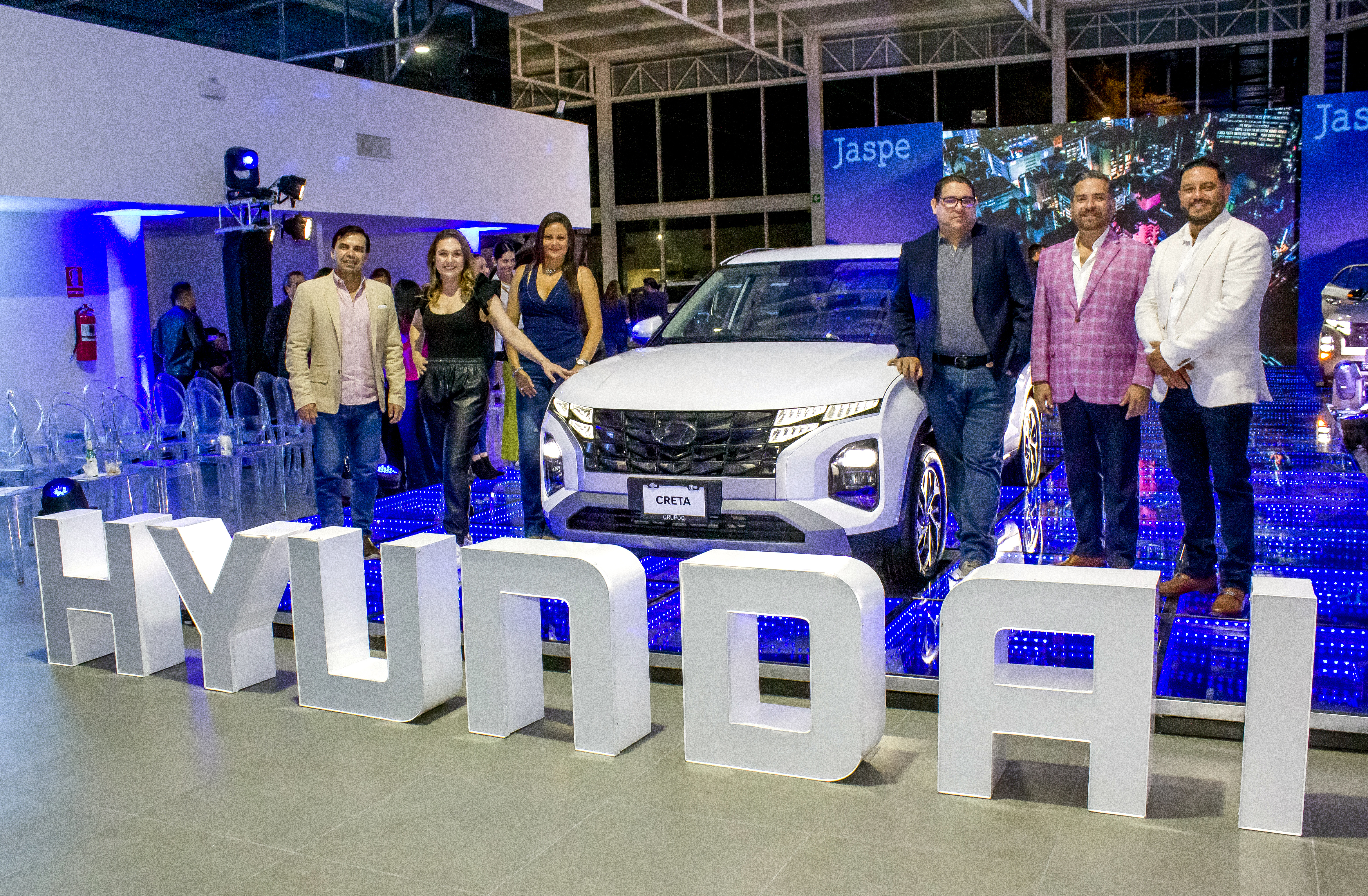 Rodolfo Araya, director comercial Regional; Paola Safiano, gerente regional de Mercado; Susana Segura, gerente regional de Ventas On Line; Jerry Campos, gerente regional de Productos; Sergio Reyes, jefe de ventas de Guatemala; y Alejandro Ortiz, gerente de marca de Hyundai Grupo Q para Guatemala. Foto Prensa Libre: Cortesía Gabriela Santisteban