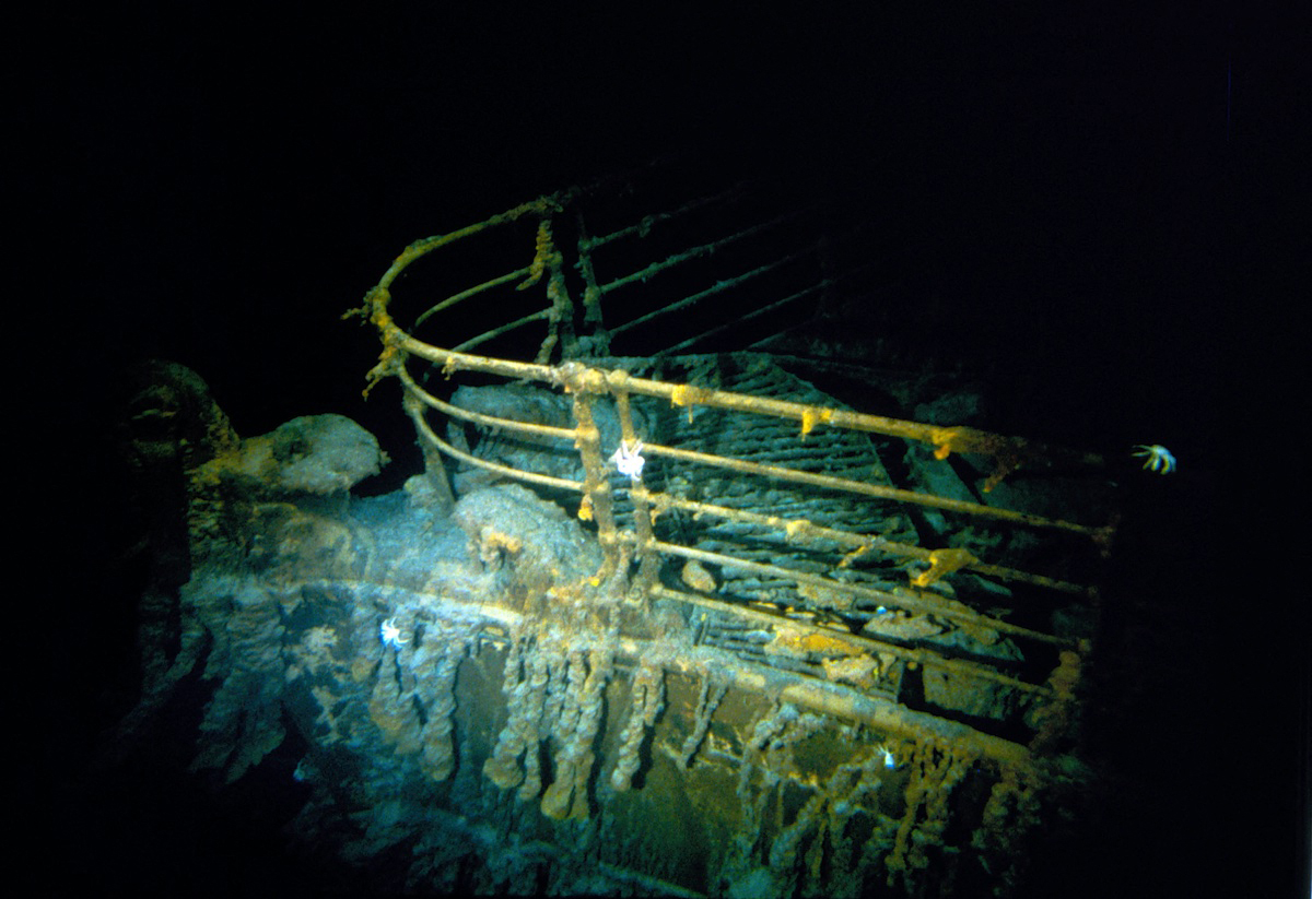 Submarino perdido en los restos del "Titanic"