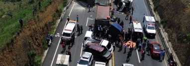 Accidente múltiple en el Libramiento de Chimaltenango (2)