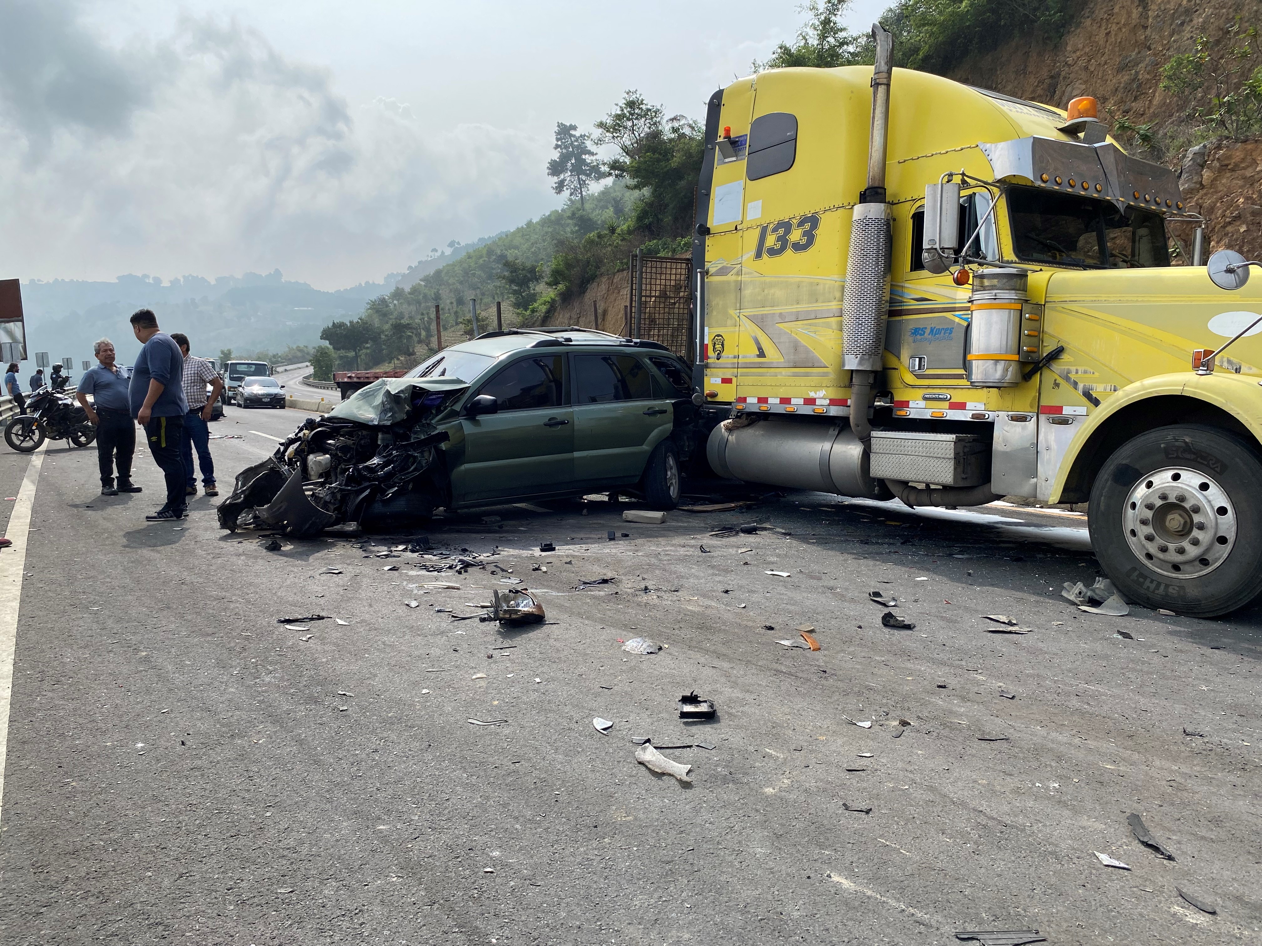 Accidente múltiple en el Libramiento de Chimaltenango (6)'