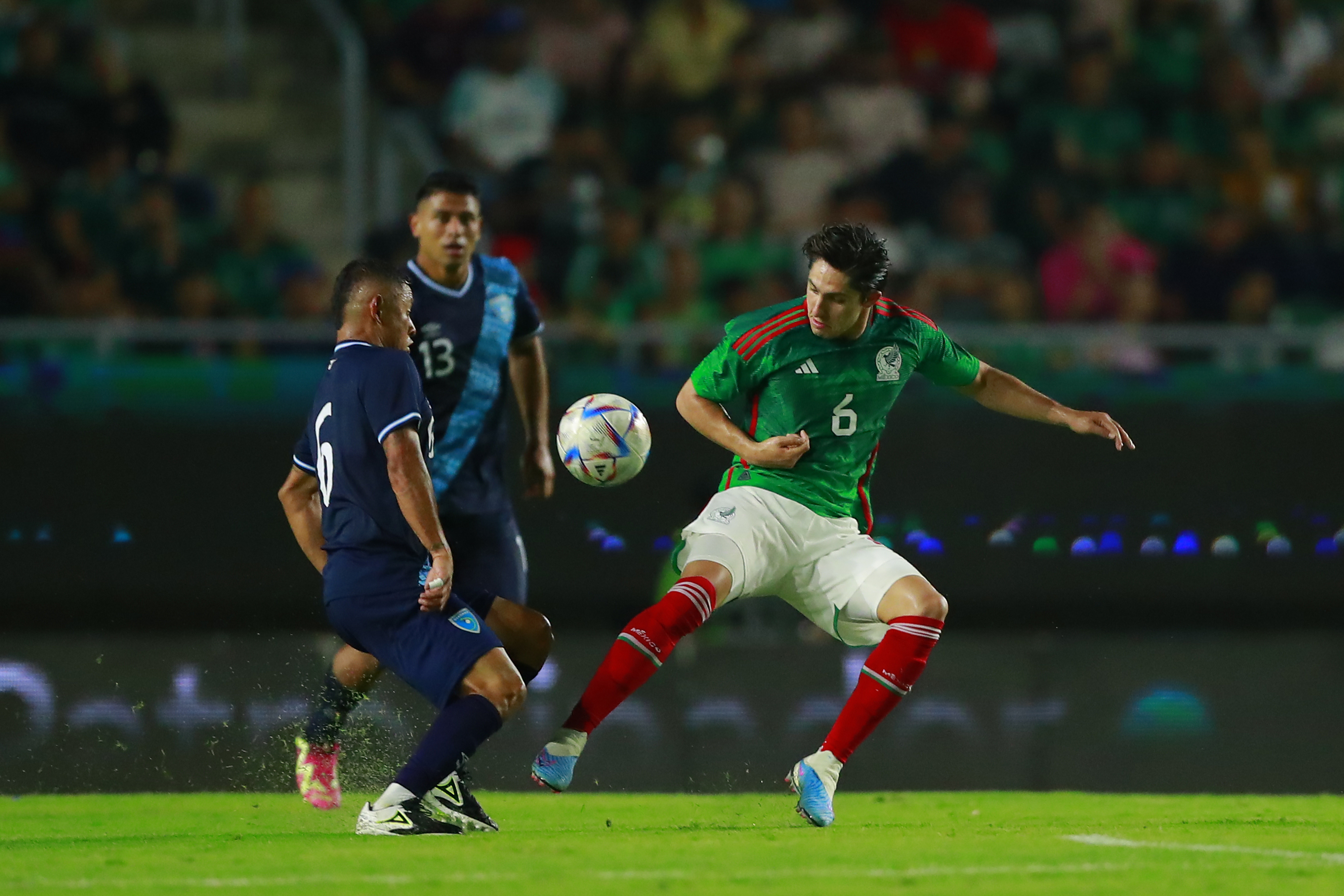 Selección de Guatemala le hace un buen partido a México, pero desatenciones les terminó costando la derrota