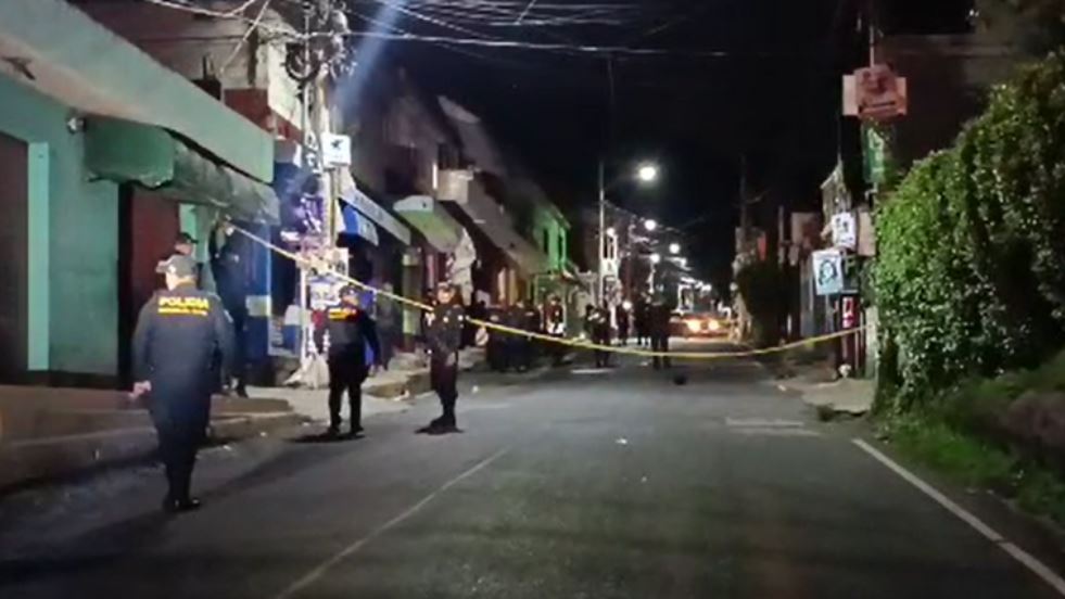 Las autoridades confirmaron el hallazgo de dos artefactos explosivos en la aldea El Porvenir, Villa Canales, durante la madrugada del 29 de junio de 2023. (Foto Prensa Libre: captura de pantalla)
