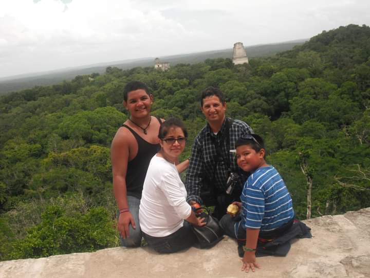 Elmer Sandoval radica en Nueva Jersey y tiene dos hijos: Elmer Jonathan y Anthony, con quienes ha visitado Guatemala, junto a su esposa. (Foto Prensa Libre, cortesía de Elmer Sandoval)