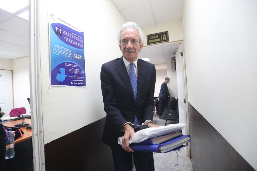 Jose Rubén Zamora, presidente de elPeriódico, fue ligado a proceso por el caso de boletas de migración con firmas falsas. (Foto Prensa Libre: Erick Ávila)