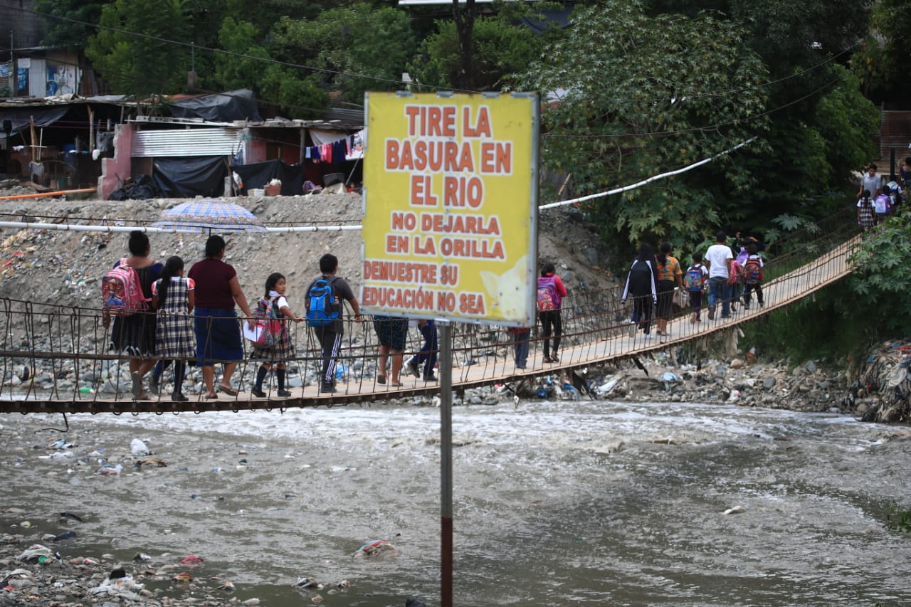 INTERCEPTOR 006 al ingreso de la hidroeléctrica Las Vacas'
