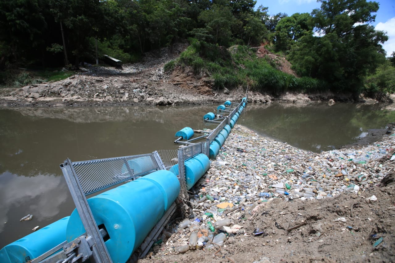 INTERCEPTOR 006 al ingreso de la hidroeléctrica Las Vacas'