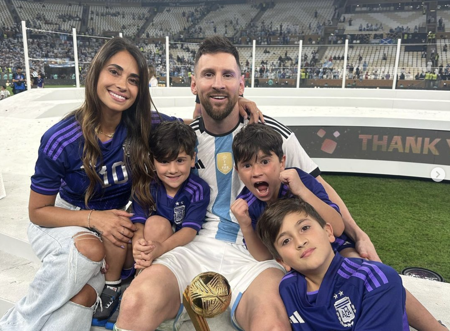 Messi y Antonela en una foto