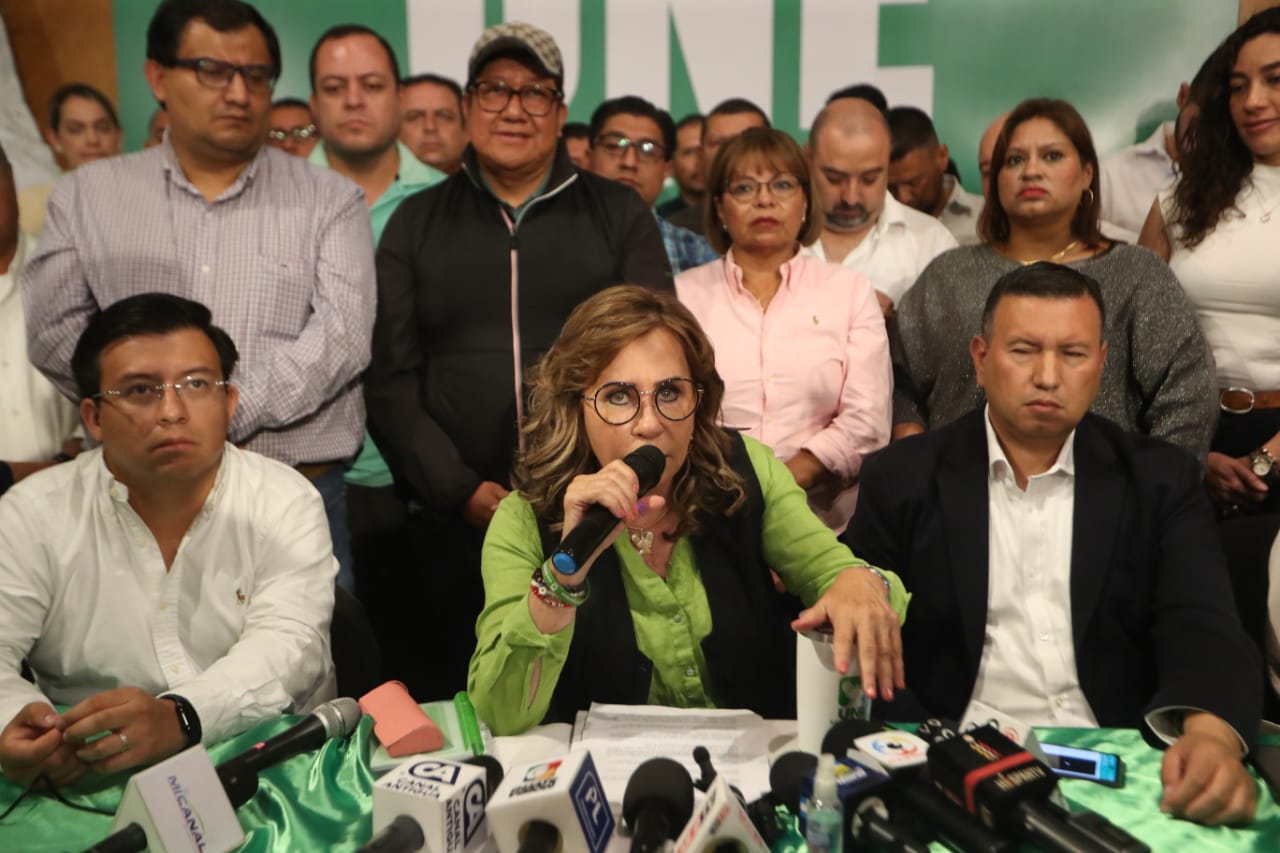 Sandra Torres sale a la ofensiva y hace señalamientos contra Bernardo Arévalo y Semilla