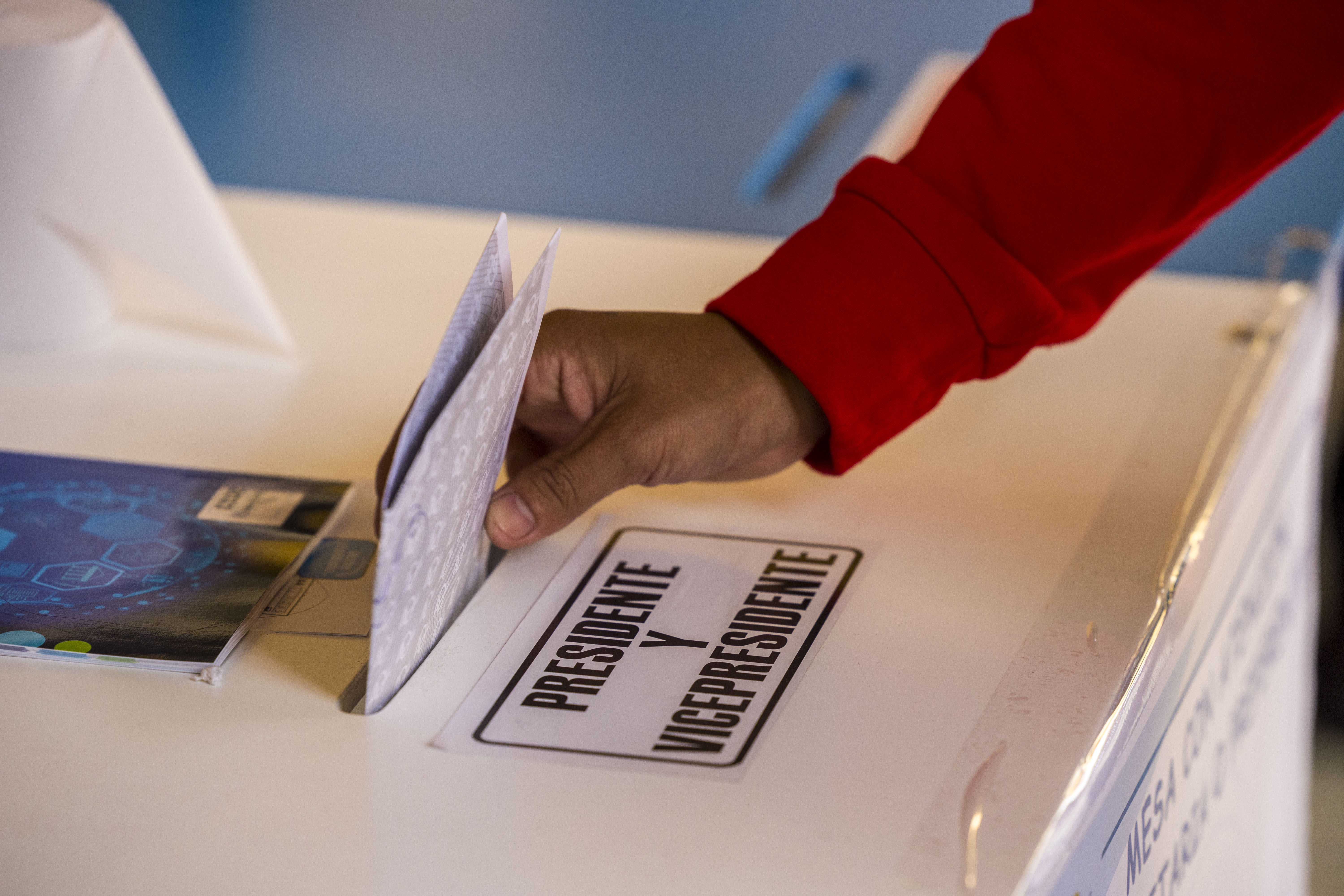 El municipio de El Estor, Izabal, es el primero en cerrar las urnas en el país. (Foto Prensa Libre: Hemeroteca PL)