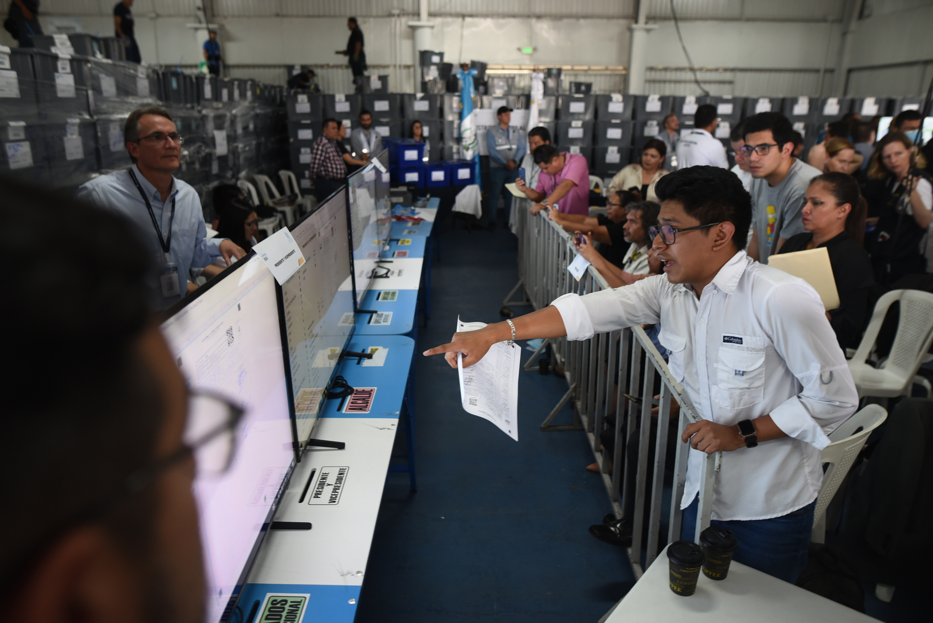 Se estima que en las elecciones generales del 2027 habrá más de 20 candidatos a la presidencia ante la proliferación de partidos políticos. (Foto Prensa Libre: Hemeroteca PL)