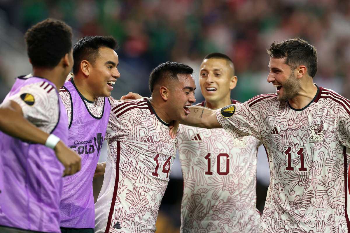 Con un penal de Pineda y otro gol de Sánchez, México vence a Costa Rica 2-0 y avanza a semifinales de la Copa Oro