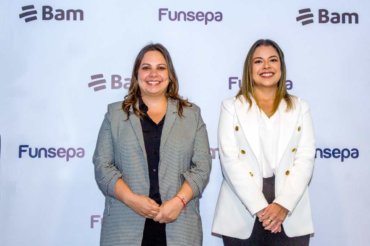 Jocelyn Skolnik, directora ejecutiva de Funsepa; y Hazel Barrundia, vicepresidente de mercadeo y marca de Bam. Foto Prensa Libre: Cortesía Gabriela Santisteban