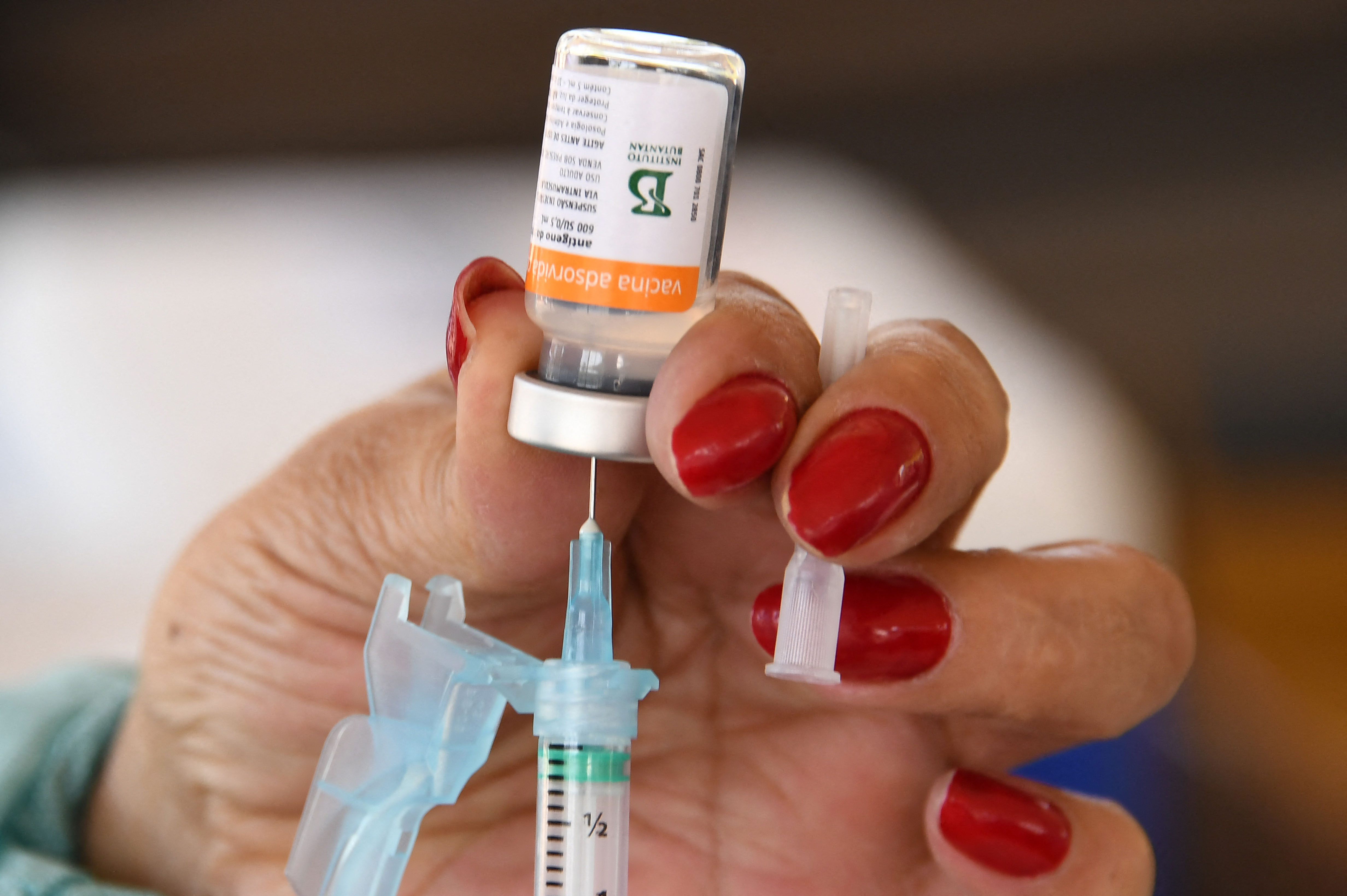 Vacuna contra el covid-19. (Foto Prensa Libre: AFP)