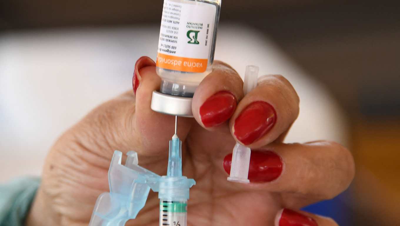 Vacuna contra el covid-19. (Foto Prensa Libre: AFP)