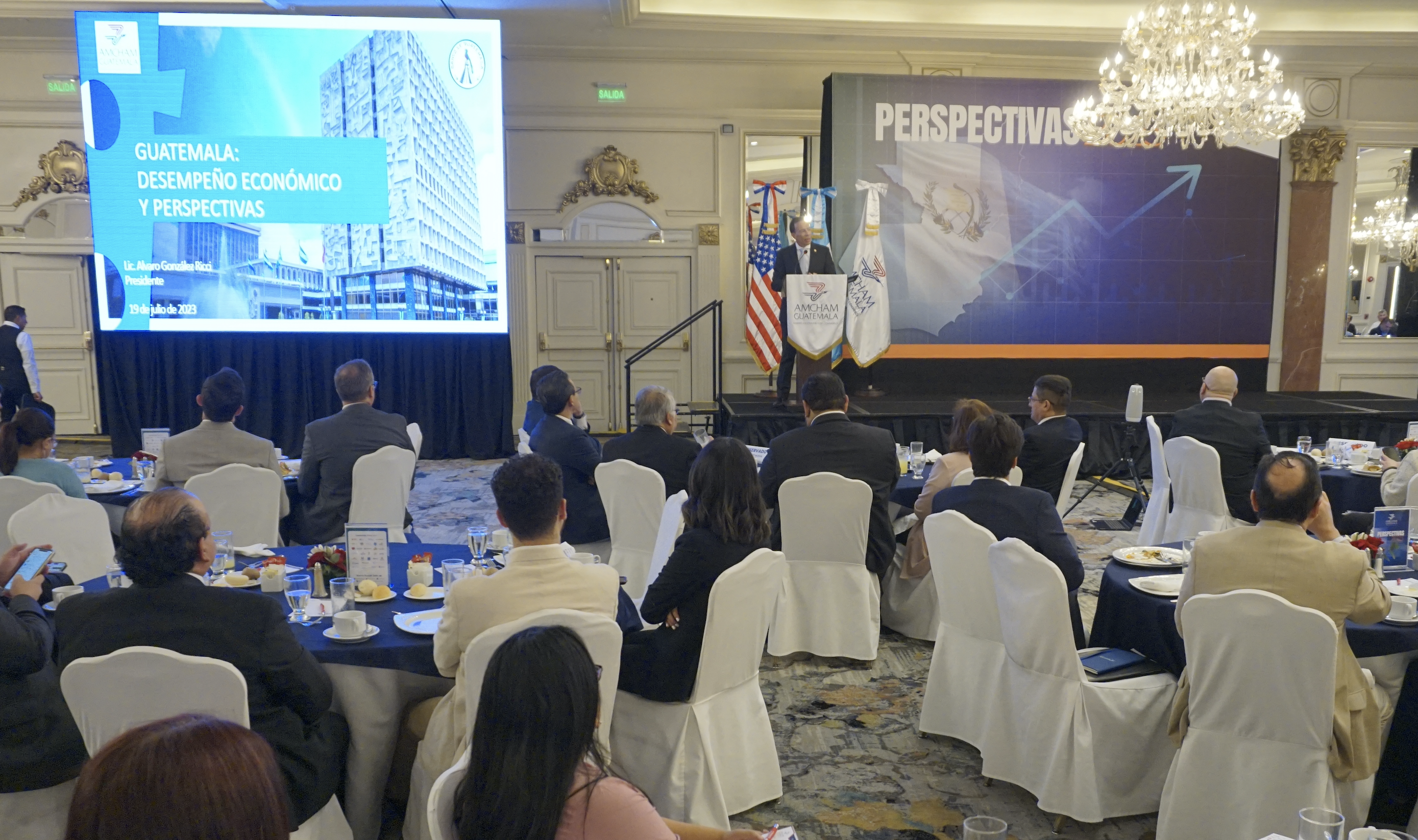 Calificadoras de riesgo y otros organismos solicitan información sobre la crisis política en Guatemala