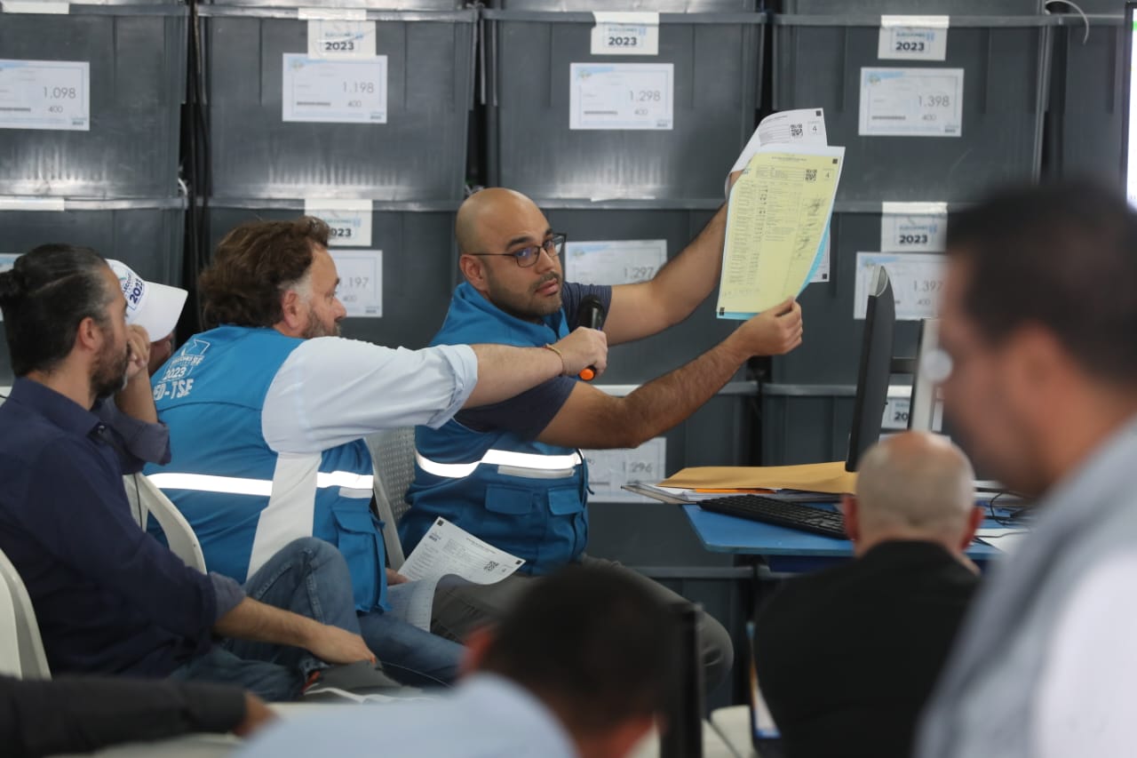La incertidumbre generada por la no oficialización de los resultados de las elecciones generales en Guatemala implica varios riesgos para la imagen del país a nivel internacional. (Foto Prensa Libre: Hemeroteca PL) 