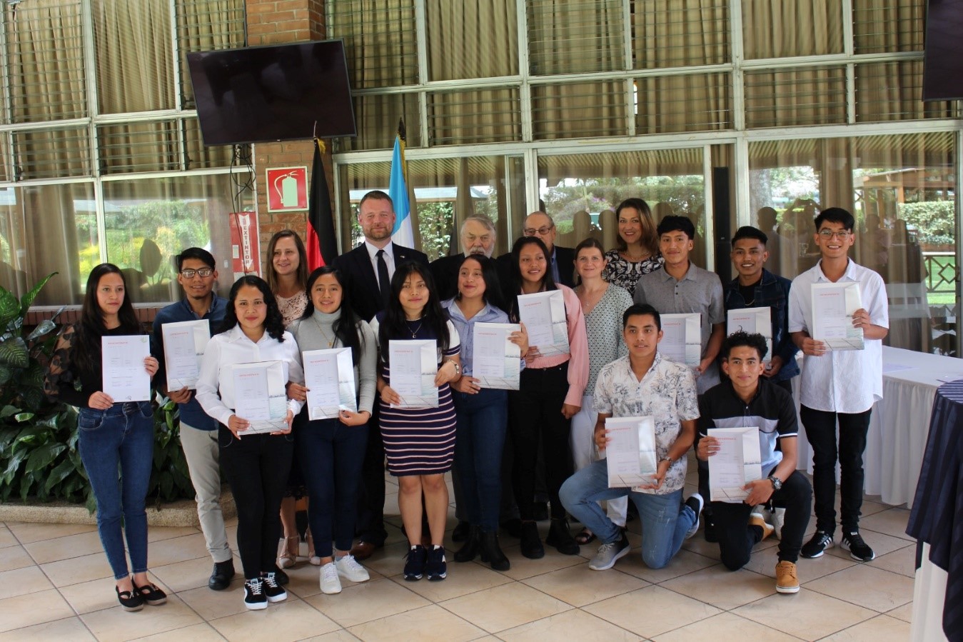Asociación Aloysius en colaboración con la Cámara de Comercio Guatemalteco-Alemana entregó certificados B1 de idioma Alemán'