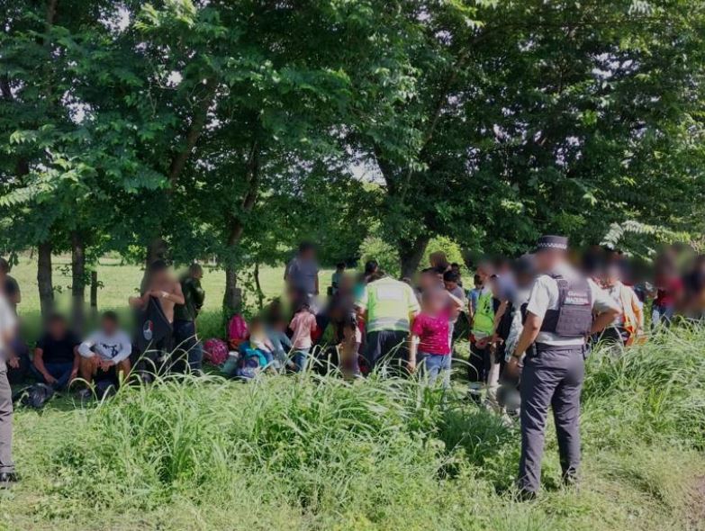 Migrantes encontrados en tres operativos en México