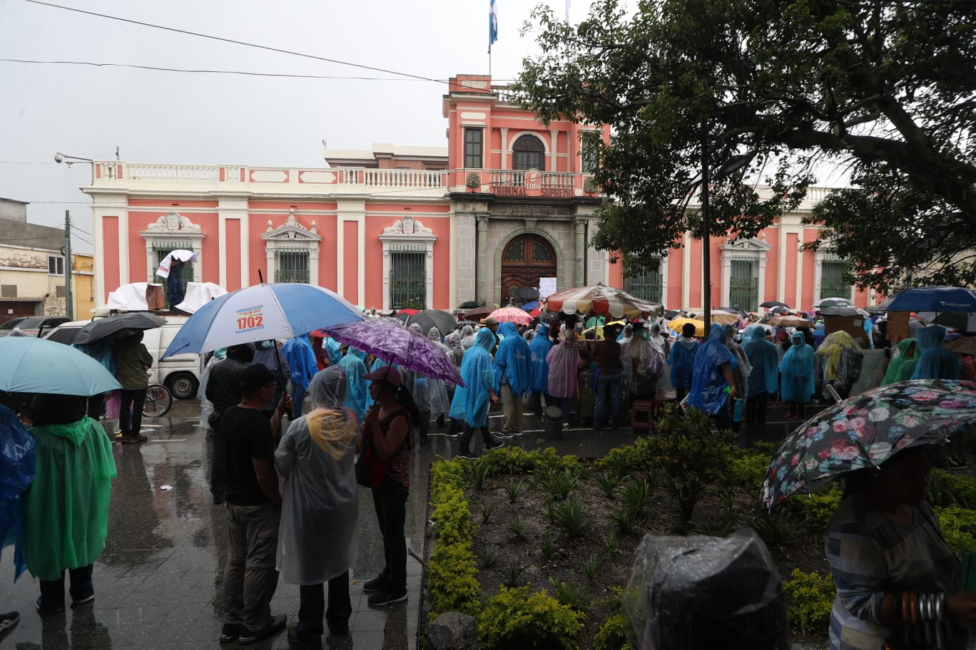 La incertidumbre por la falta de resultados electorales en Guatemala ha causado manifestaciones. (Foto Prensa Libre: Esbin García)