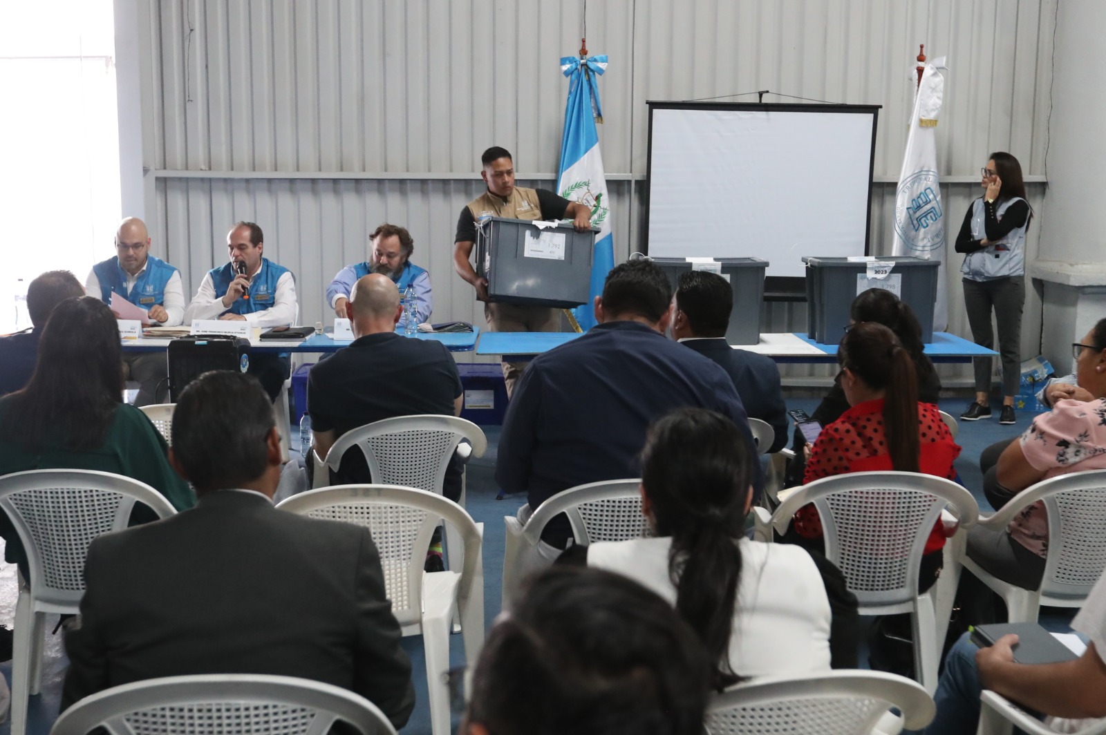 La audiencia de la JEDC continuará este miércoles, mientras que la JED de Guatemala comenzara con su audiencia. Fotografía: Prensa Libre (Roberto López).  