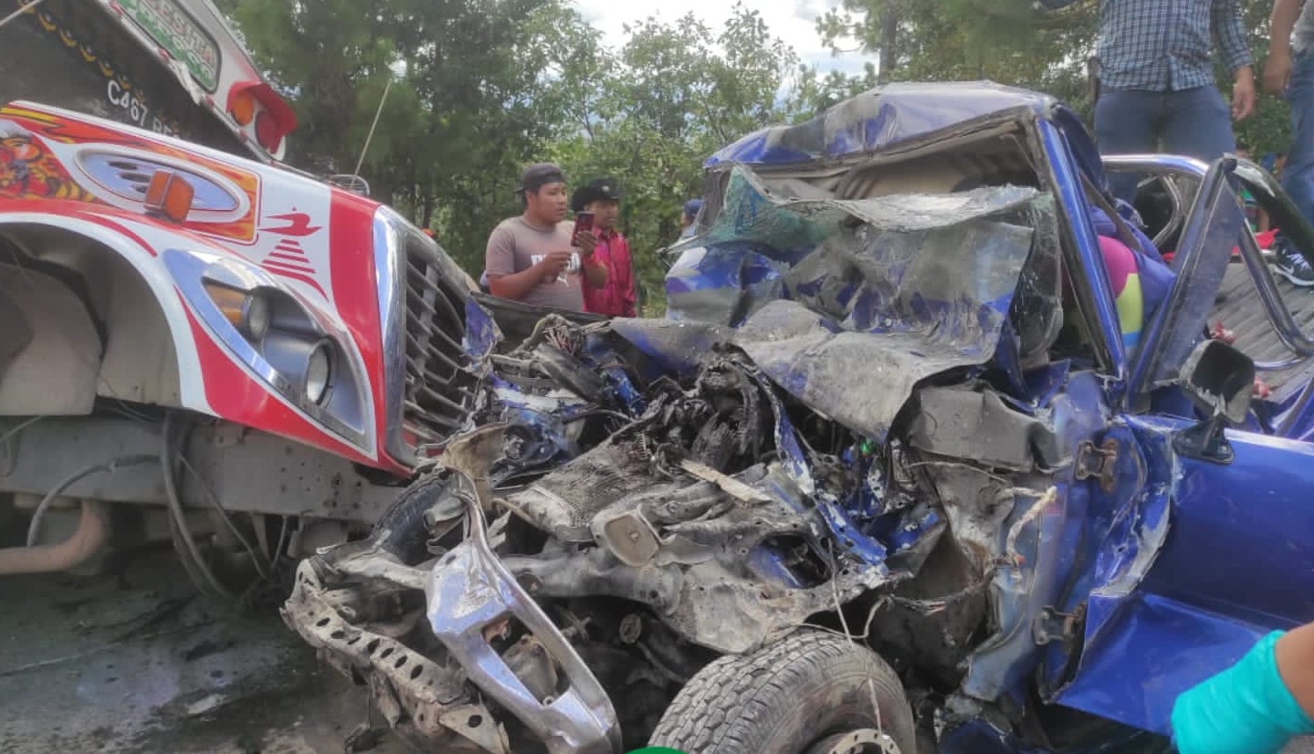 El accidente dejó como saldo dos personas fallecidas. (Foto: Asonbomdgt)