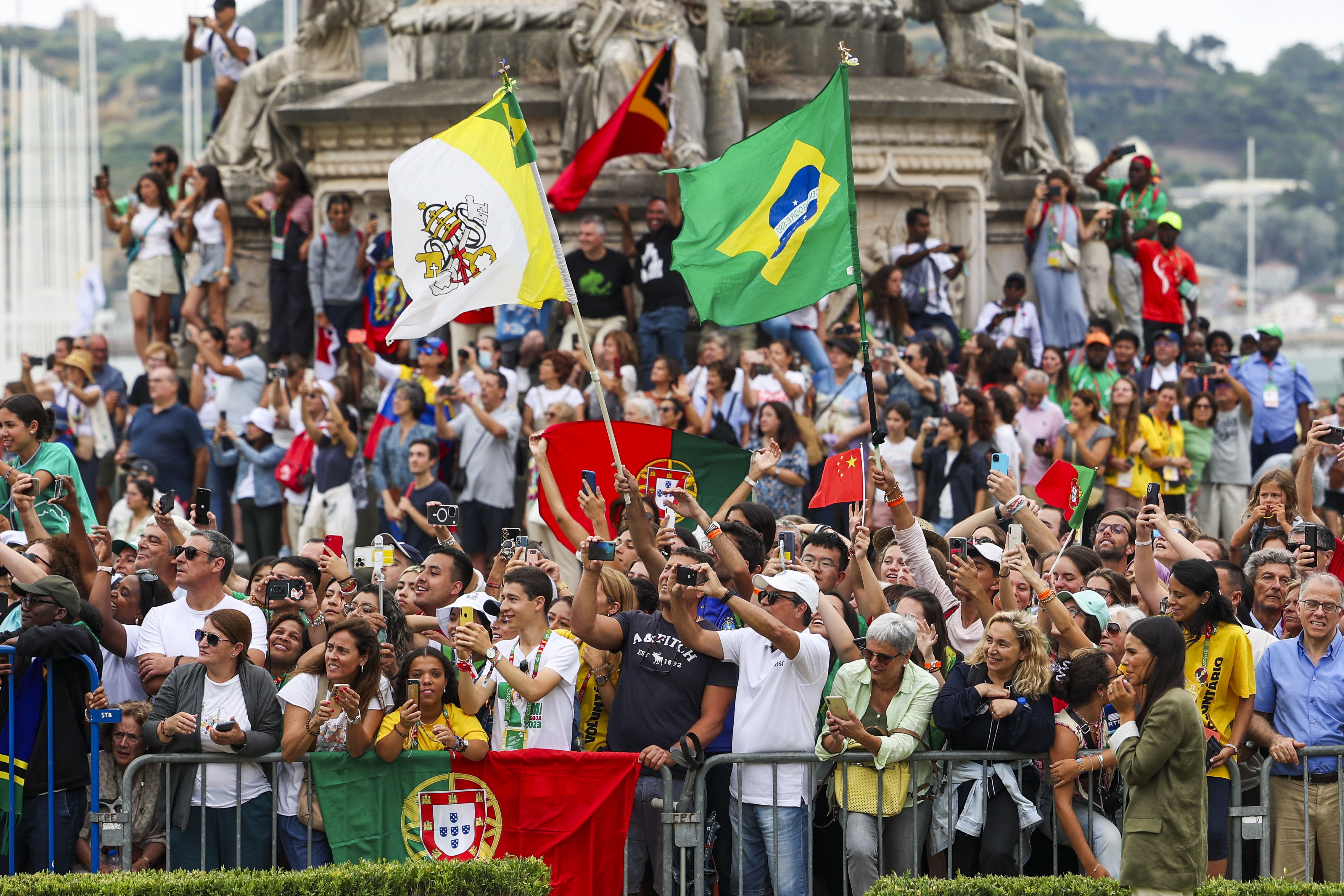  El papa Francisco participó en Portugal con motivo de la Jornada Mundial de la Juventud (JMJ), uno de los principales eventos de la Iglesia que reúne al Papa con jóvenes de todo el mundo, que se realiza hasta el 06 de agosto. (Foto Prensa Libre: EE)