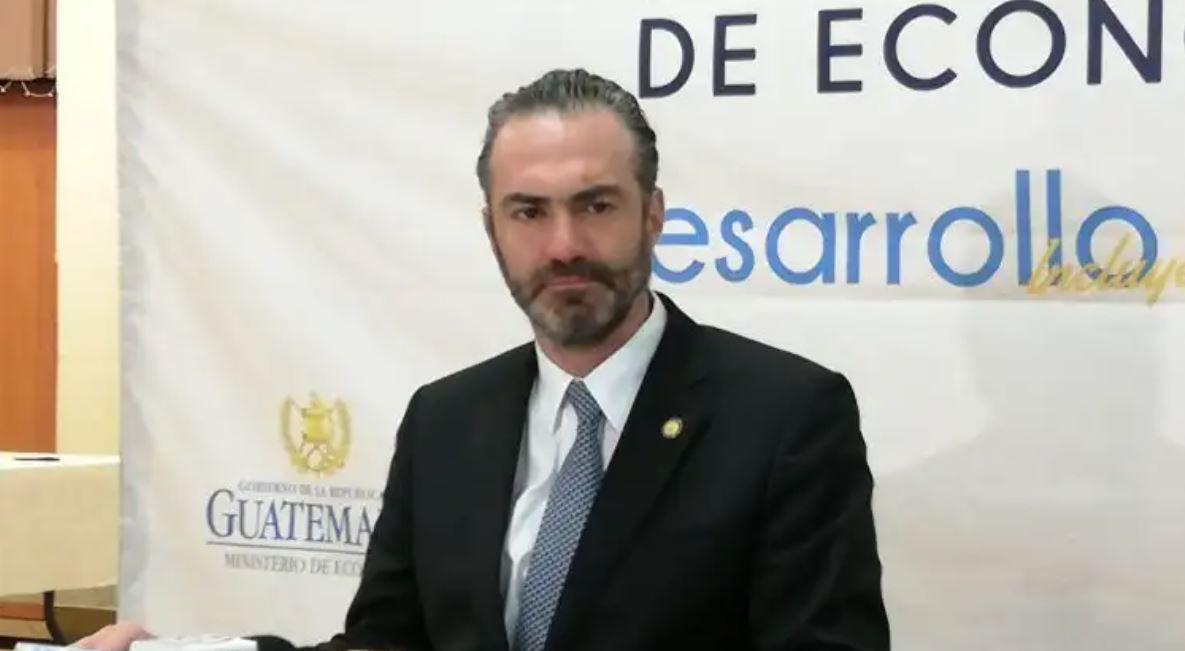 El ex ministro de Economía, Acisclo Valladares Urruela. (Foto Prensa Libre: Hemeroteca PL)