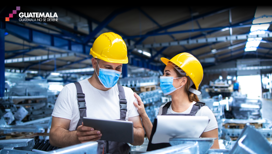 El sector de la manufactura ligera (juguetes, vestuario, ensamble de productos electrónicos, ensamble de línea blanca, etc.) puede atraer mejores empleos. (Foto Prensa Libre: Freepik) 