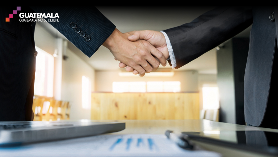 Los inversionistas requieren un acompañamiento necesario desde el contacto inicial hasta que la operación marcha como cualquier empresa local en el país. (Foto Prensa Libre: Freepik)