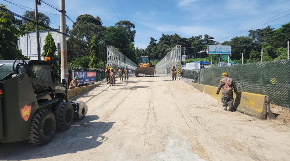 Se espera que con las modificaciones el tránsito fluya más rápido en la ruta al Pacífico. (Foto: Ejército de Guatemala)