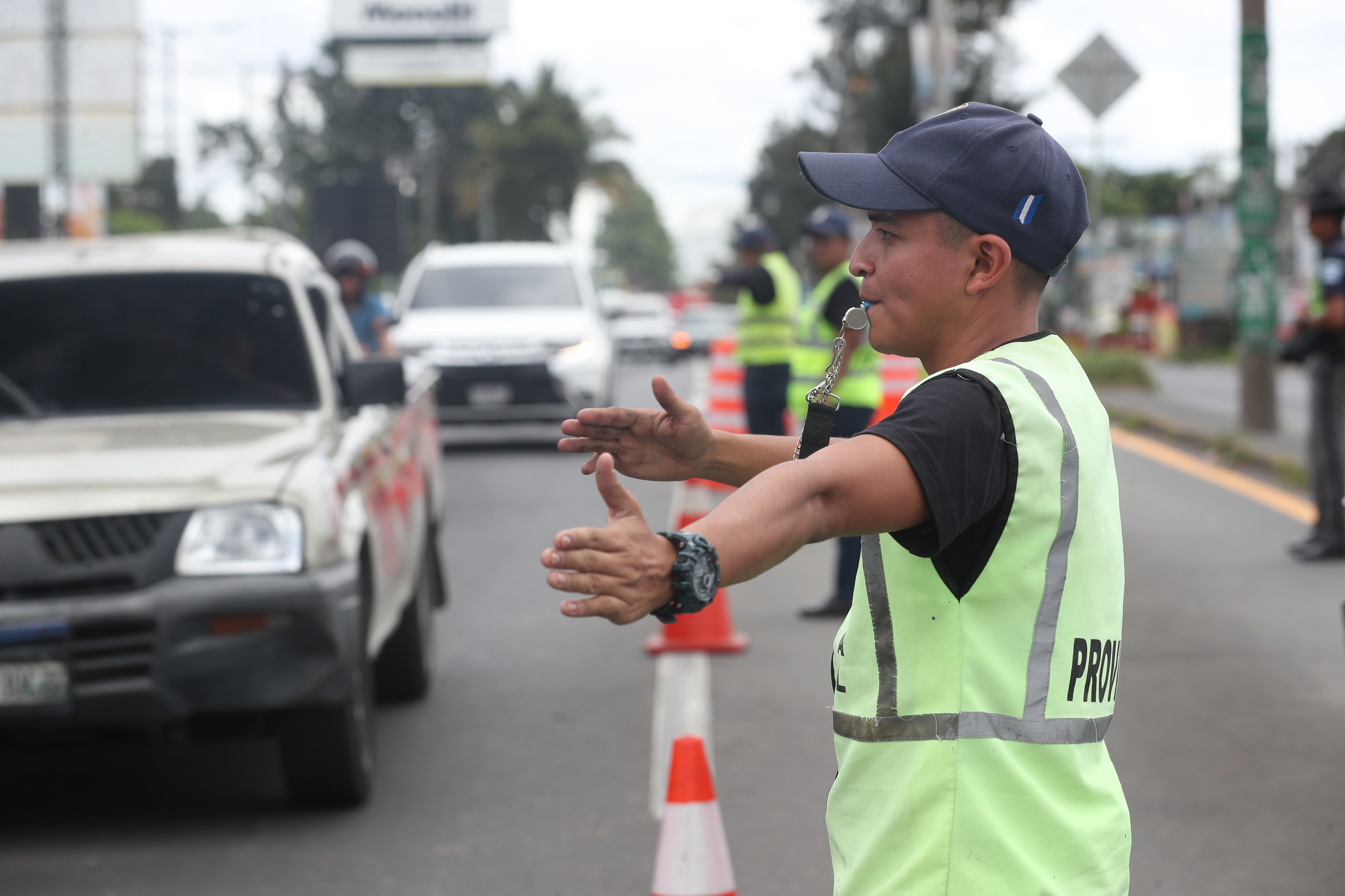 El paso por el km 17.5 de la ruta al Pacífico, en Villa Nueva, será cerrado durante dos días por trabajos en un puente. (Foto: Hemeroteca PL)