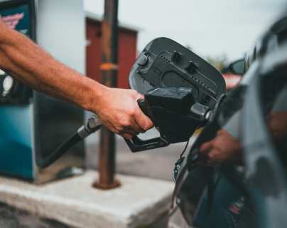 Etanol y gasolina: Cómo trabaja la mezcla de combustibles, en qué vehículos funciona y qué ventajas y desventajas tiene