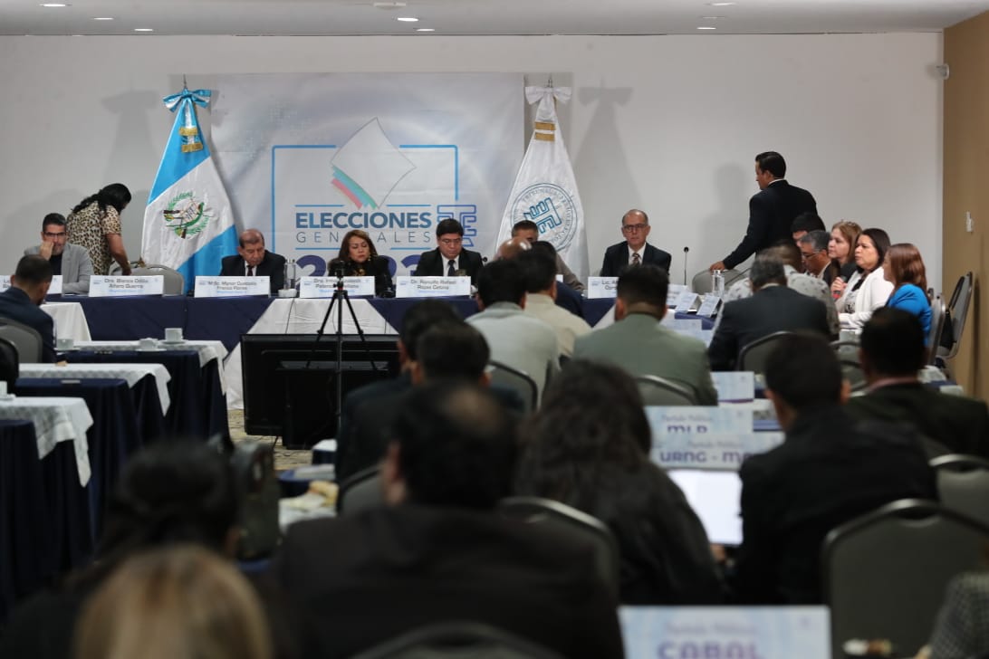 Los 30 partidos políticos actualmente vigentes no reportaron todos sus cierres de campaña según monitoreos del TSE. Fotografía: Prensa Libre (Elmer Vargas). 