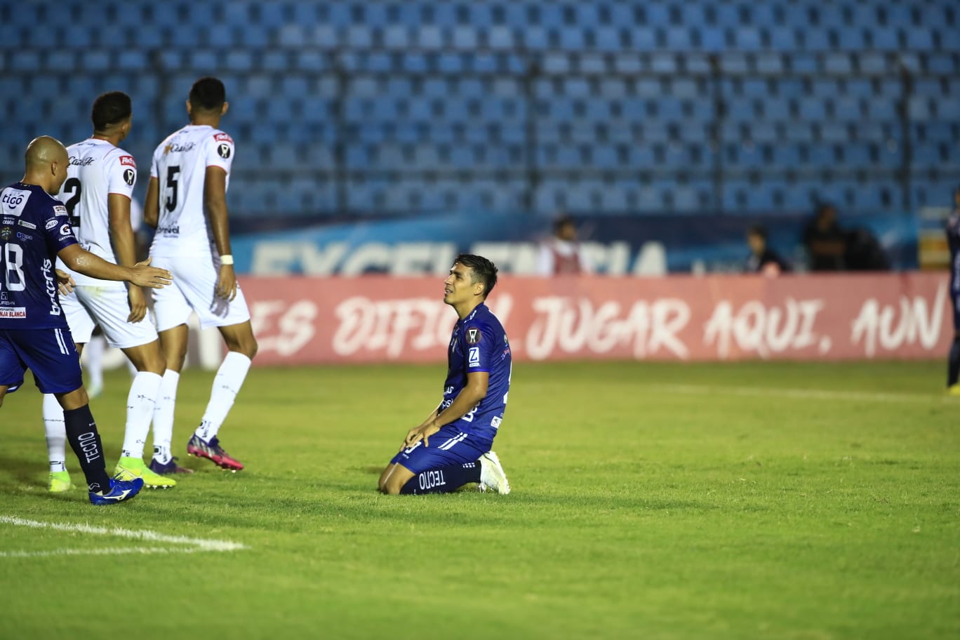 Cobán Imperial no pudo con Universitario