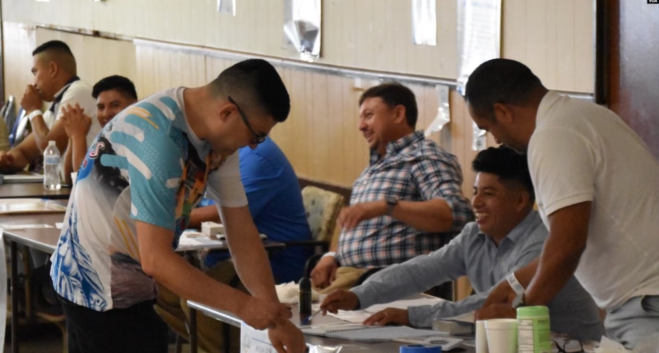 Guatemaltecos votan en Washington