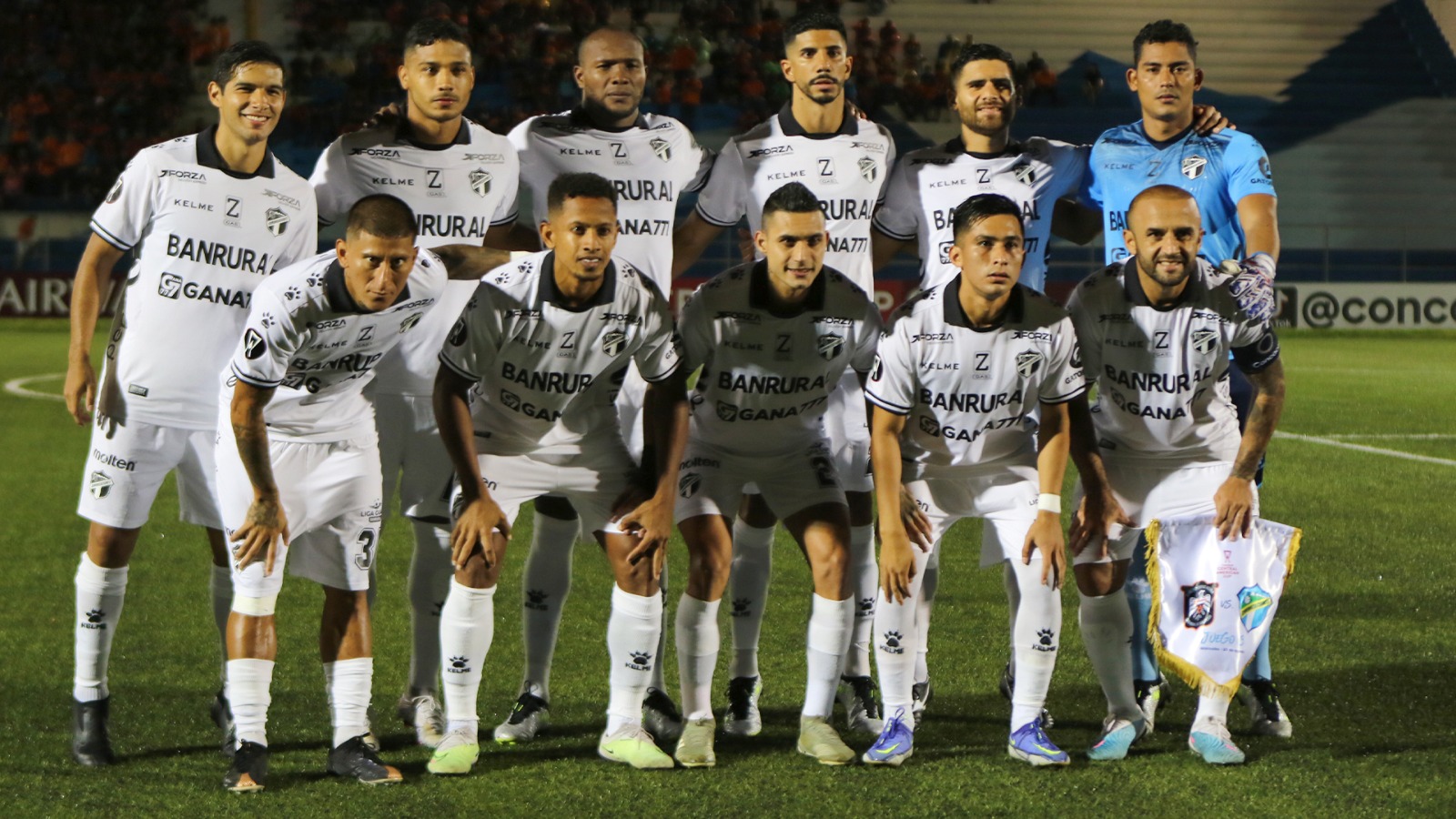 VIDEOS | ¡Noche de golazos! Comunicaciones golea al Águila y clasifica a cuartos de final de la Copa Centroamericana