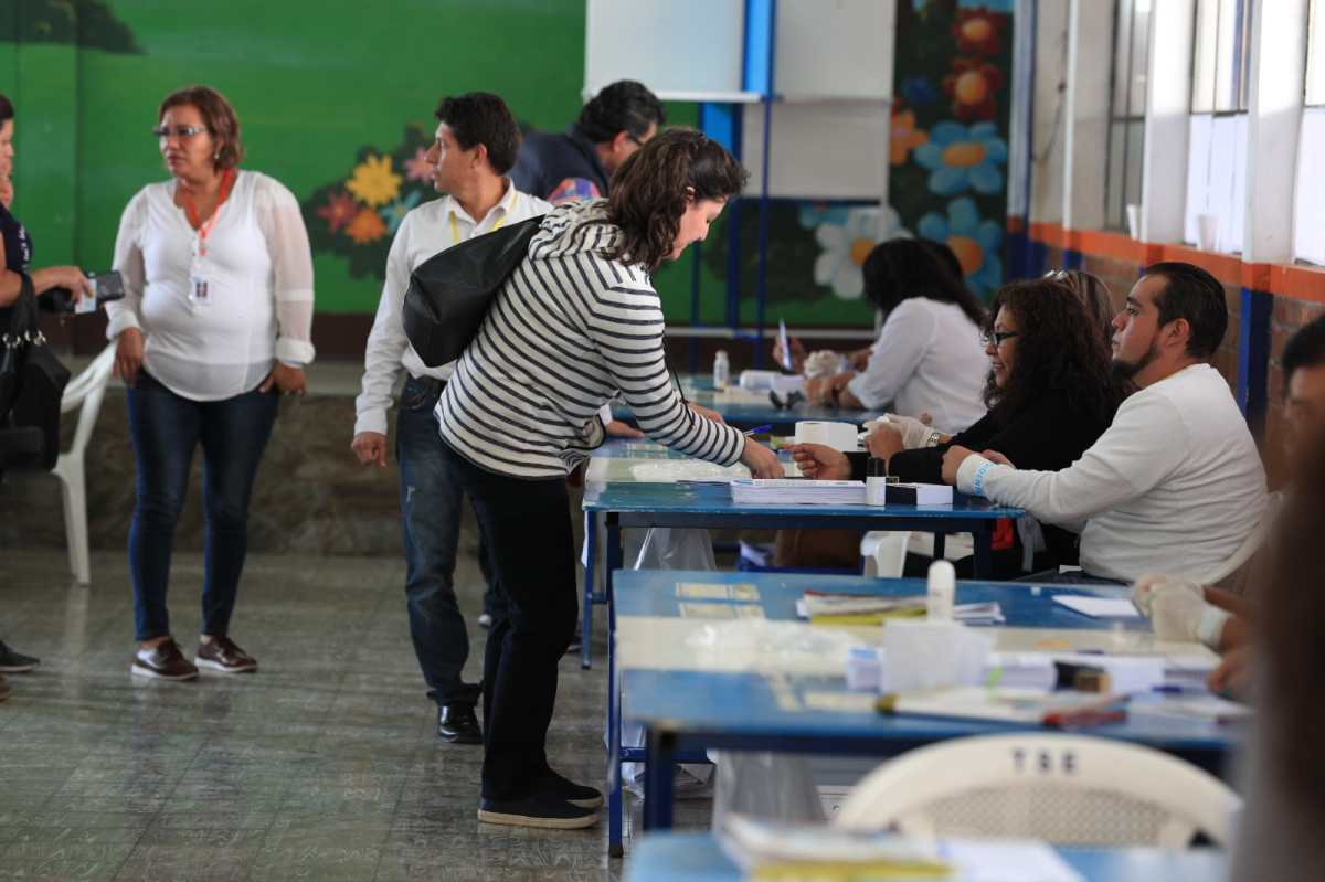 A qué hora cierran los centros de votación para la segunda vuelta de elecciones 2023 en Guatemala