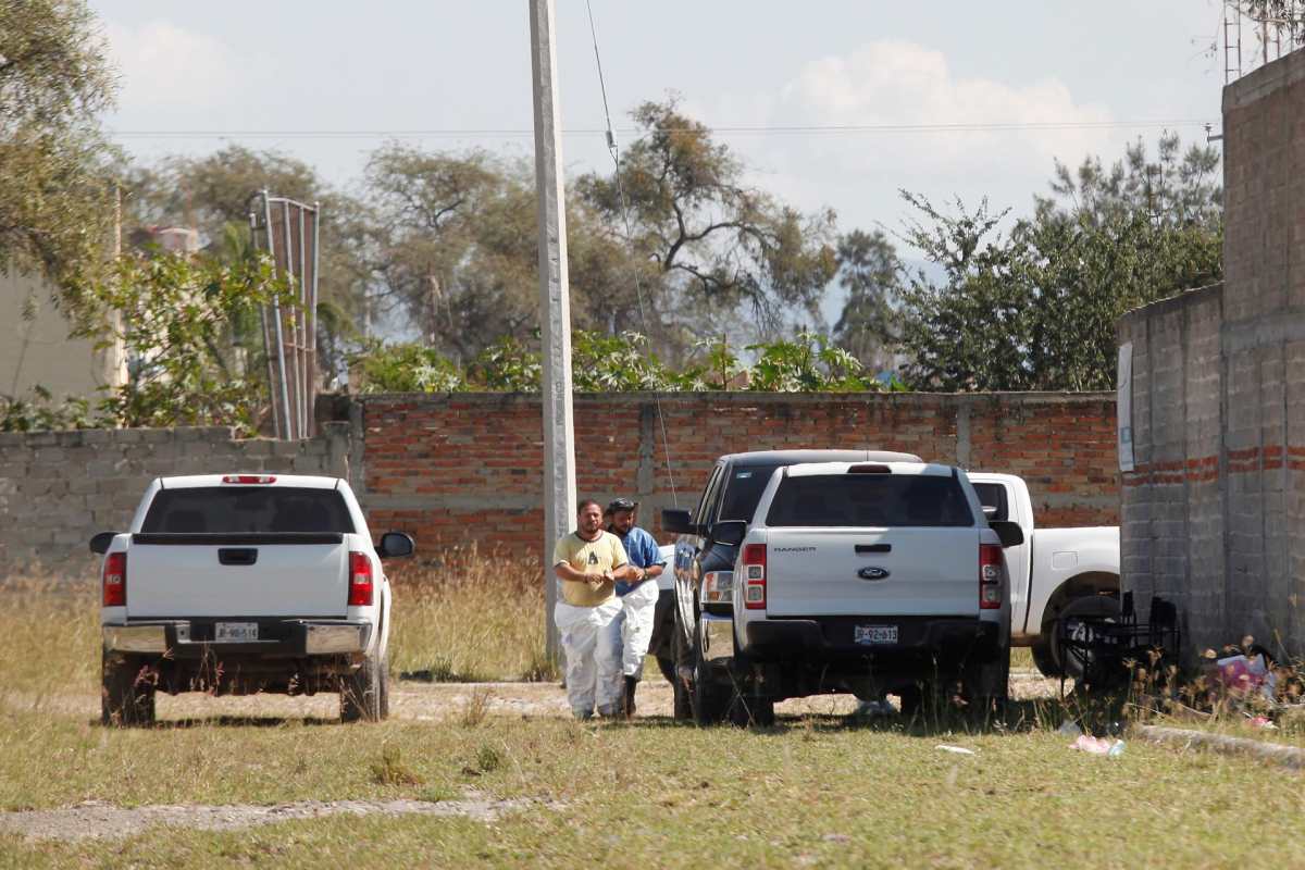 Hallan cinco cadáveres dentro de una camioneta en Guanajuato, estado que afronta una ola de violencia por el crimen organizado