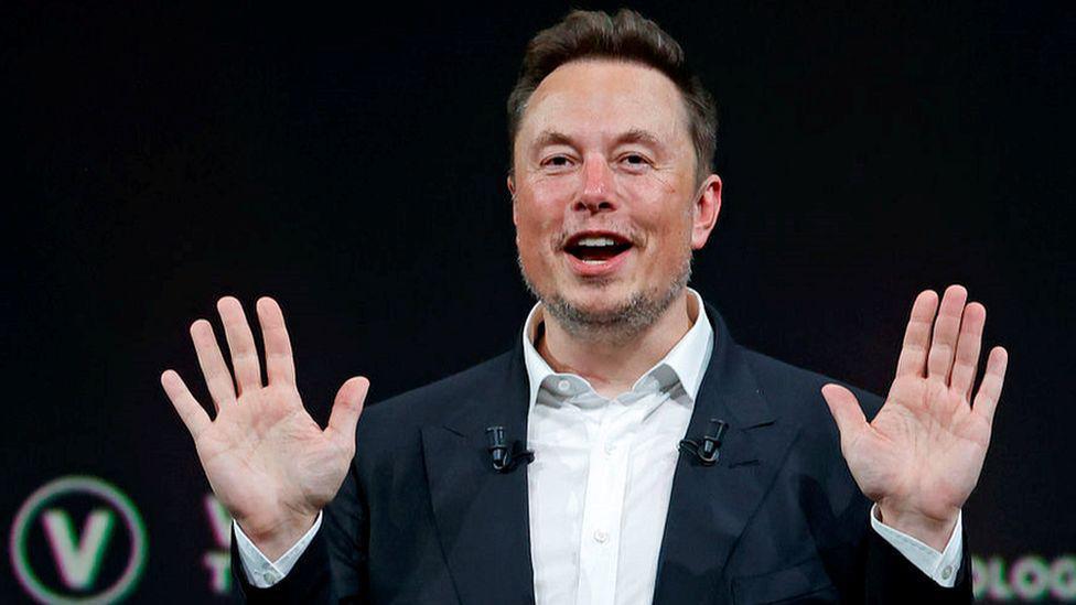 Elon Musk tiene 11 hijos, 5 con una mujer y 6 con otra. (Foto Prensa Libre: BBC)