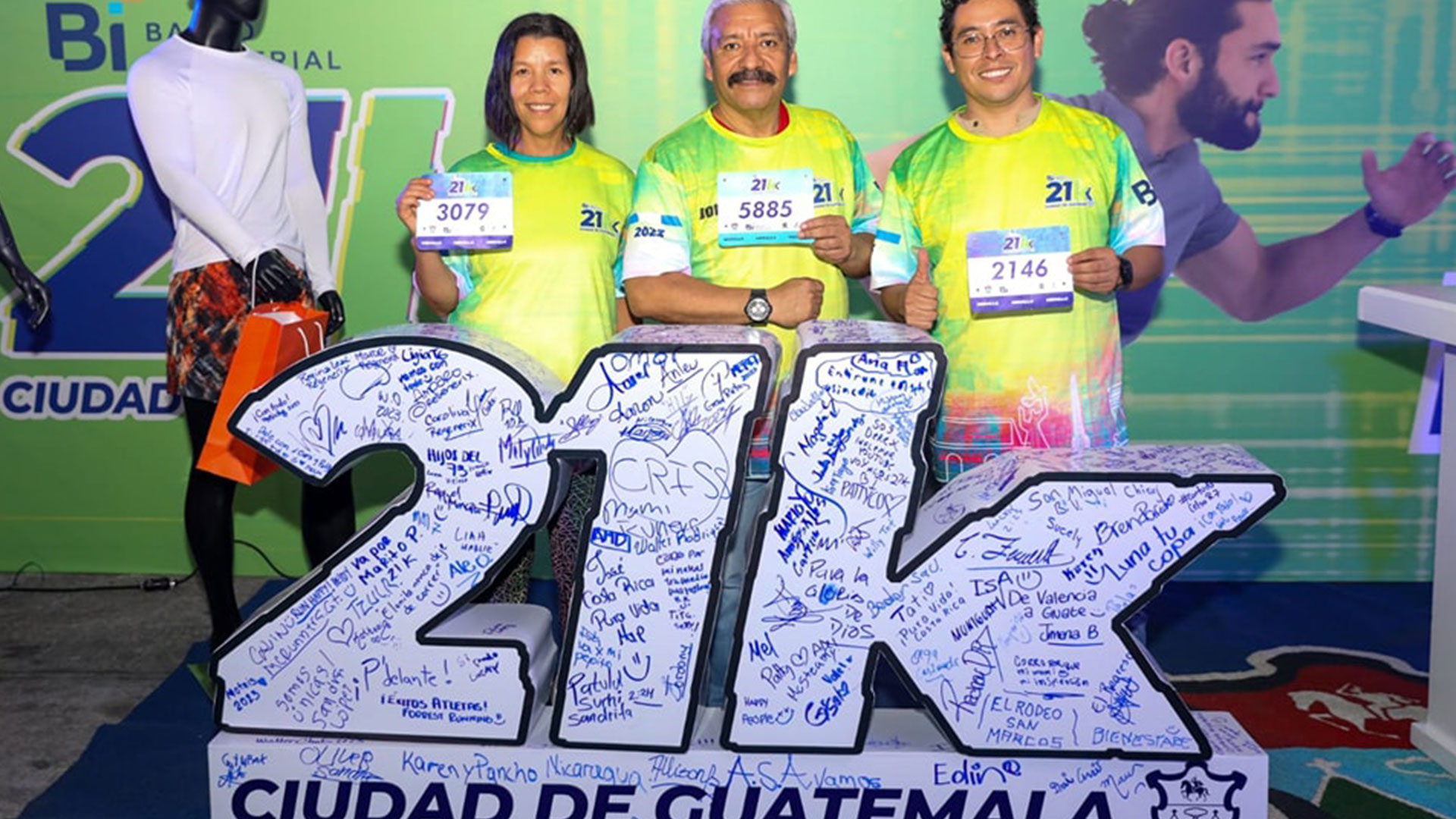 Corredores listos para la 21k.