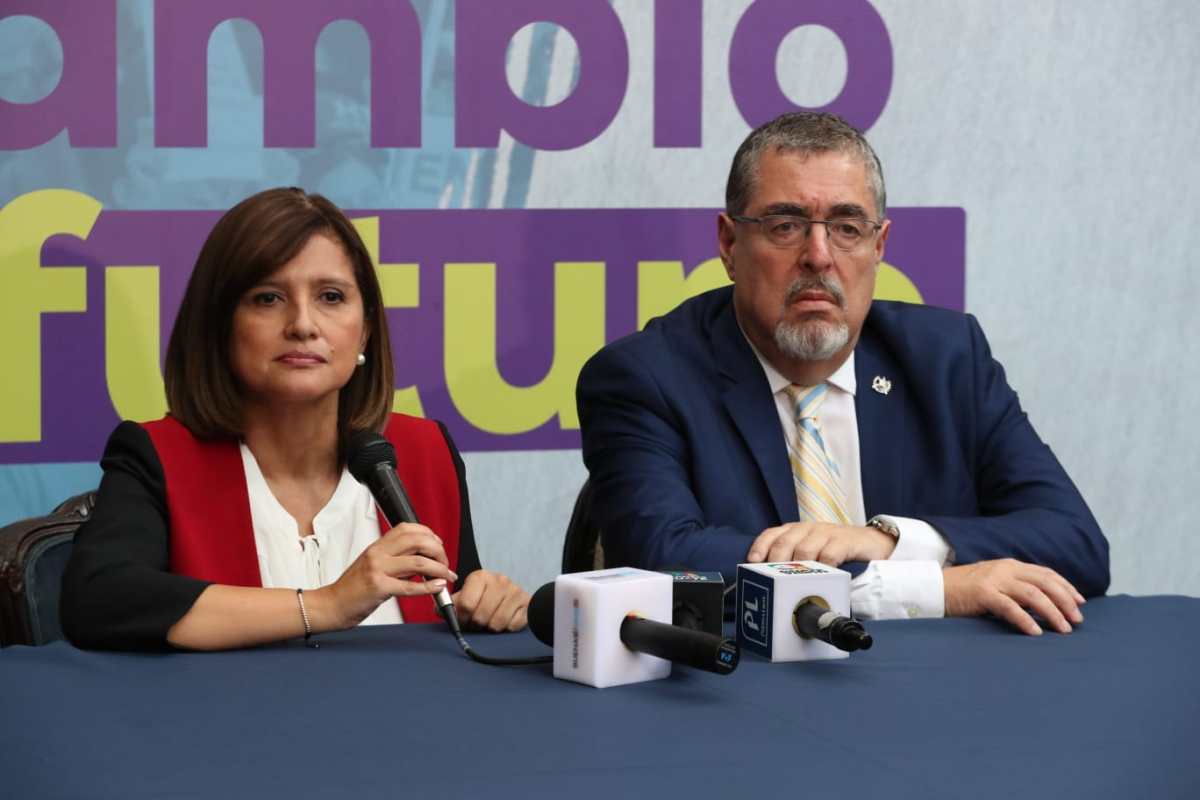 Arévalo propone a Giammattei nueva metodología para retomar proceso de transición, suspendido ante acciones del MP