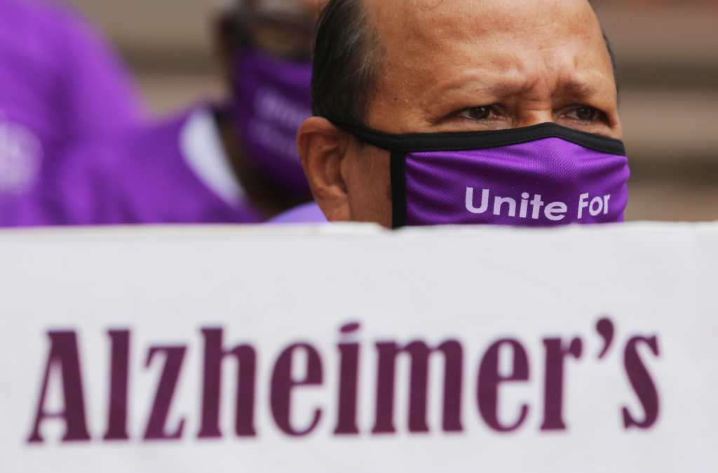 Día mundial del Alzheimer: Qué es y cómo ayudar a una persona que padece la enfermedad
