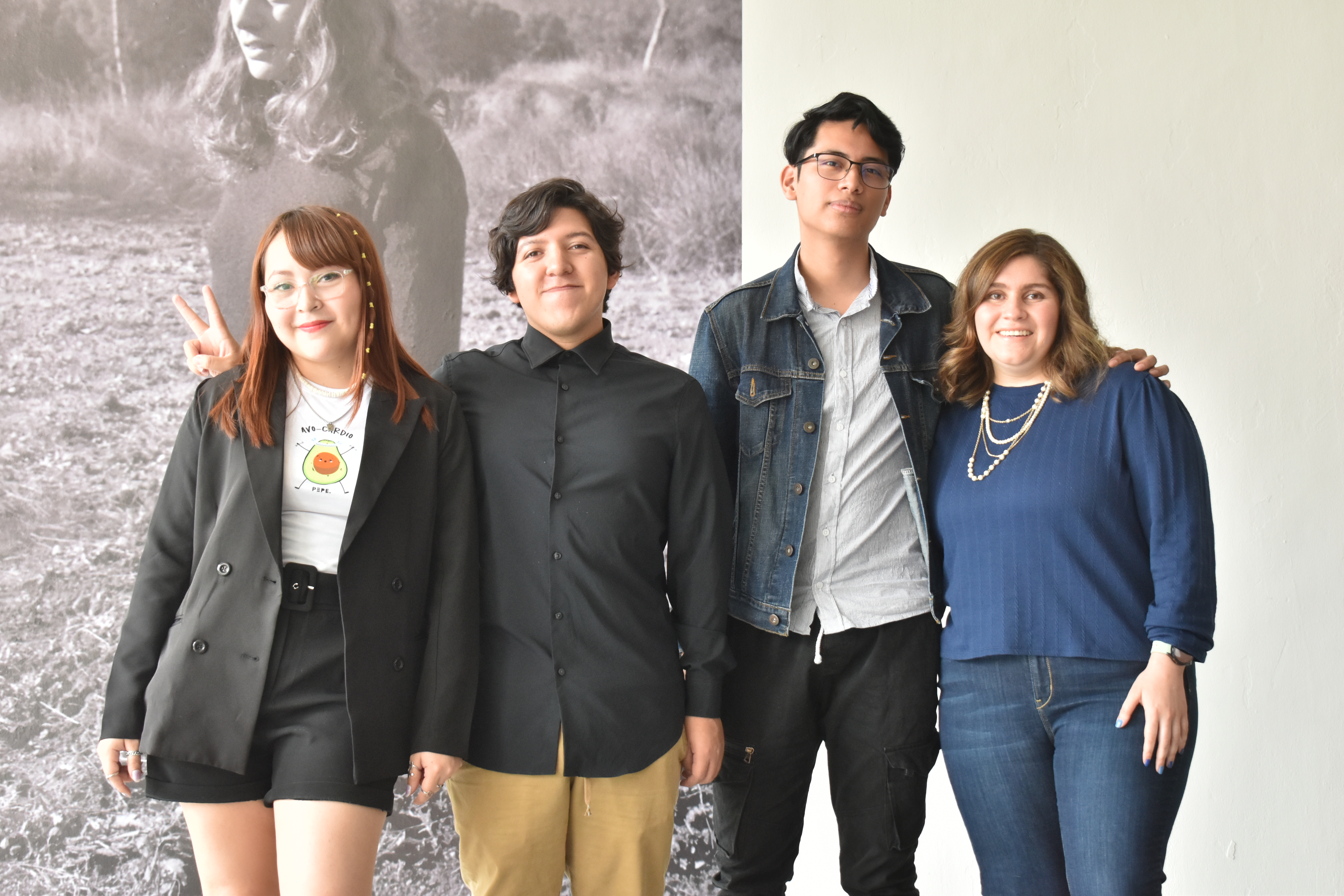 Sofia Cronoado, Brian Colindres, Ángel Raymundo y Angelisa González ganadores del concurso SumArte X Guate 2023.  (Foto Prensa Libre: cortesía Gronn)