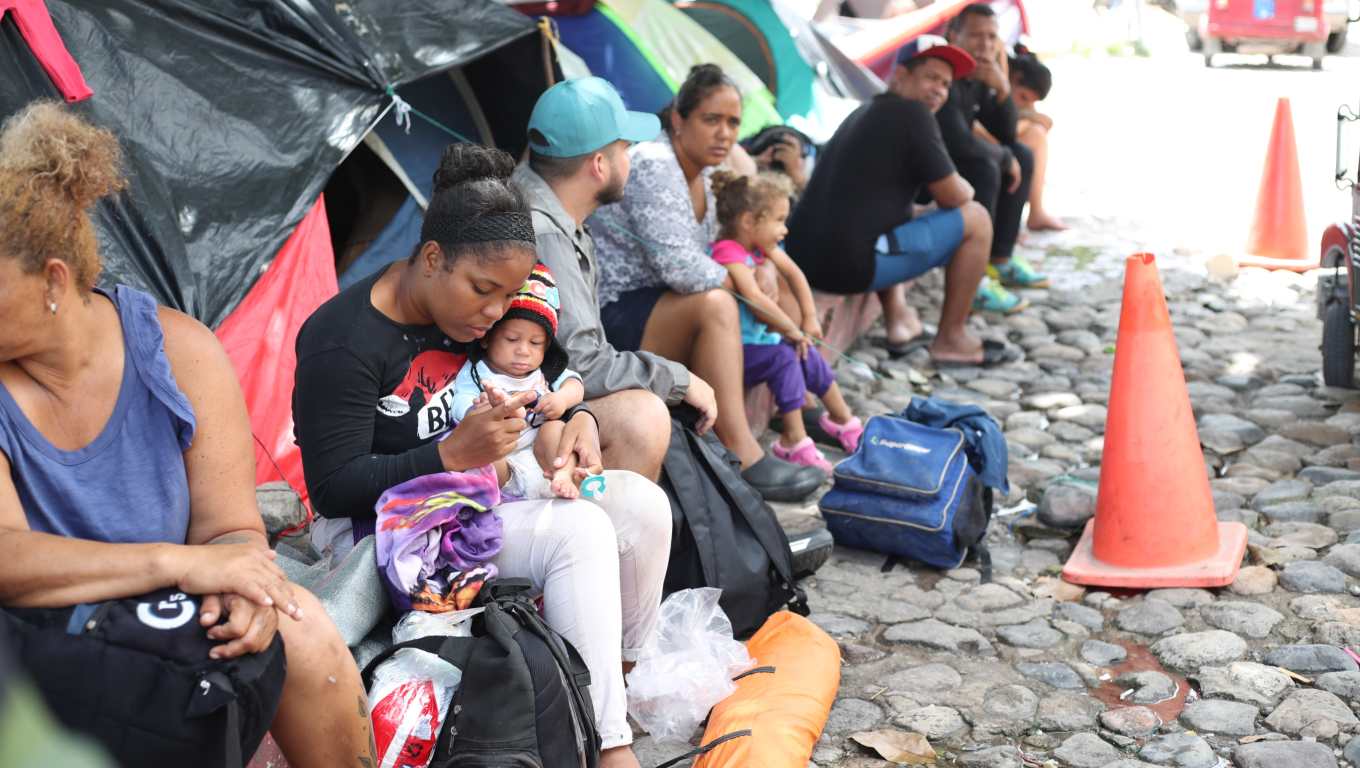 En los últimos días, Esquipulas, Chiquimula, se ha convertido en una zona en la que centenares de migrantes, especialmente de Venezuela, han decidido establecerse temporalmente mientras buscan formas de atravesar el país de camino a Estados Unidos.