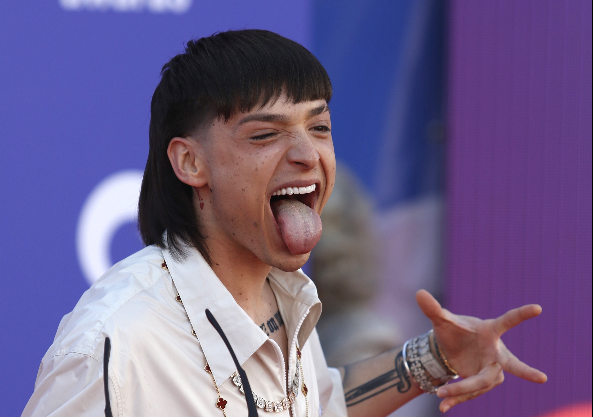 “Estoy harta de sus canciones”: Usuarios en TikTok causan polémica al criticar a Peso Pluma y decir que no tiene talento