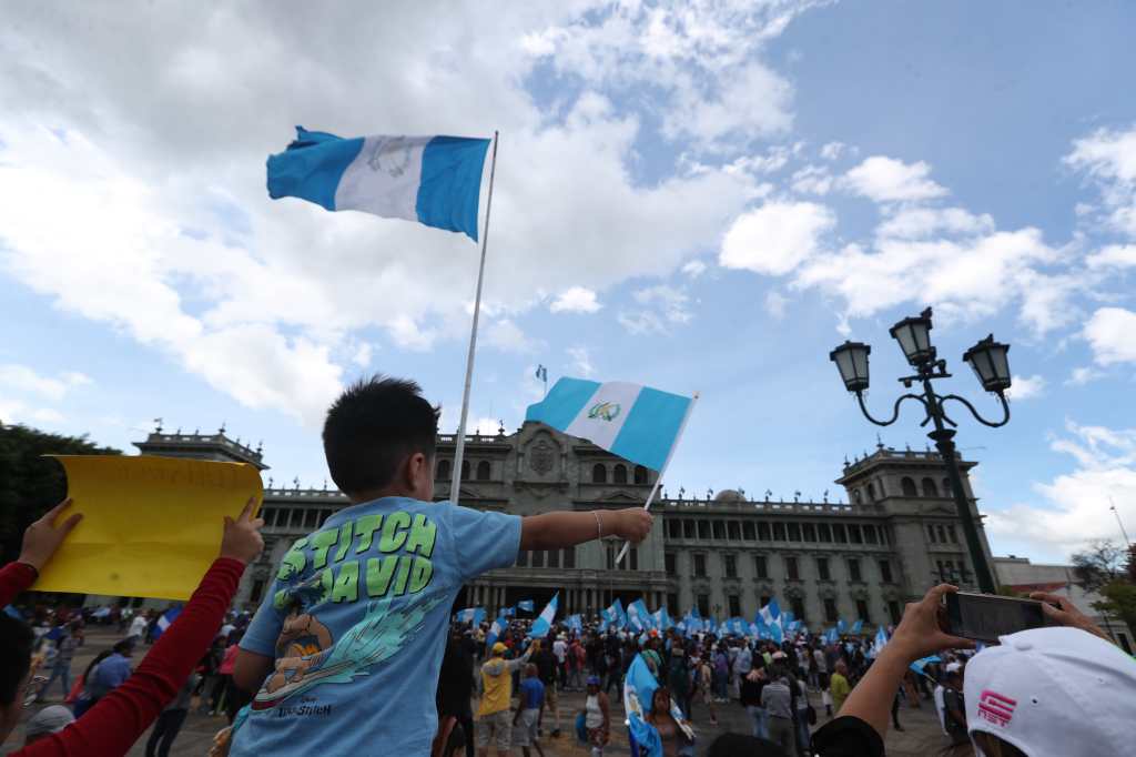 Manifestación en plaza de la constitución Guatemala