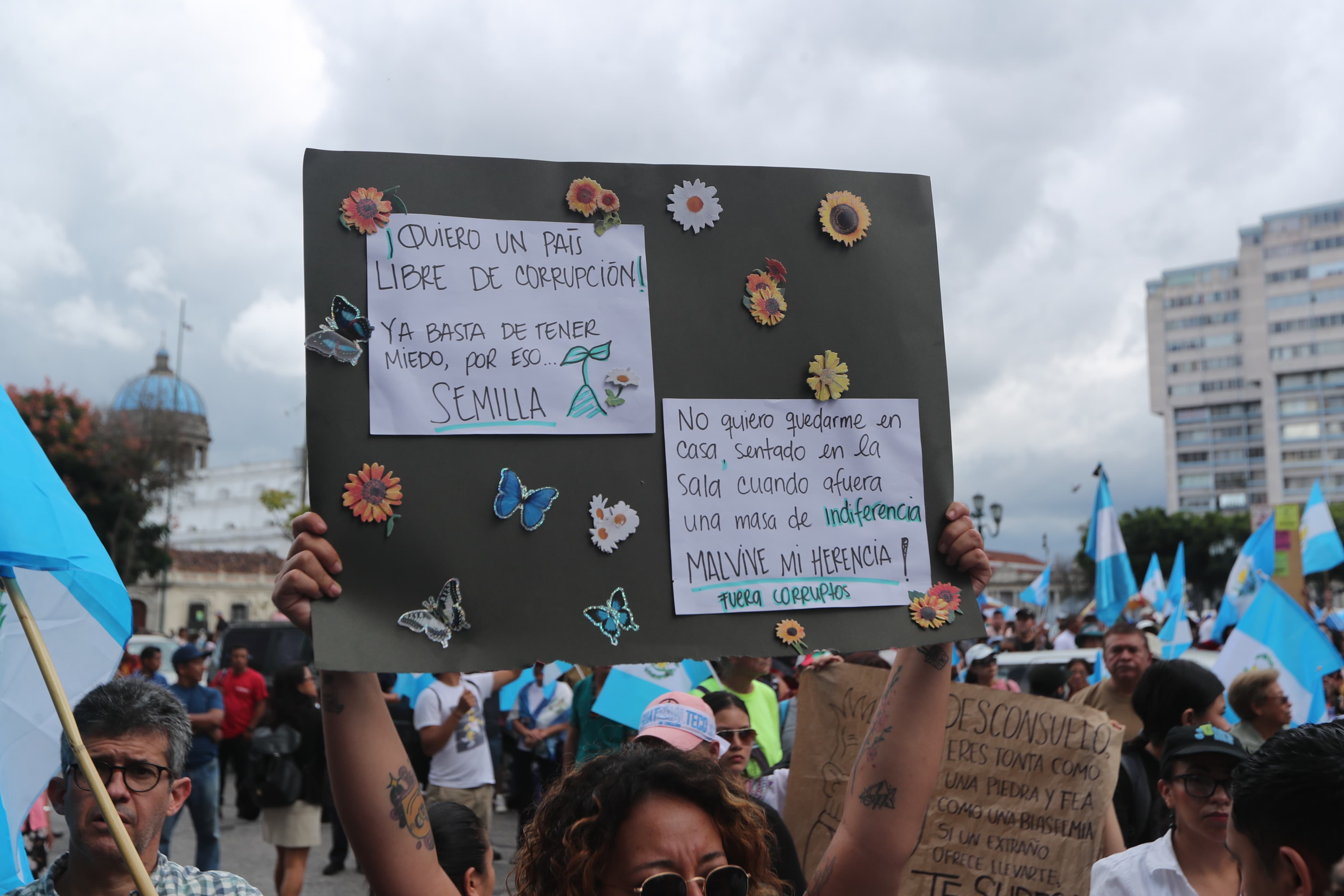 Fotos: Así fue la manifestación contra Consuelo Porras y Rafael Curruchiche y los mensajes que enviaron'