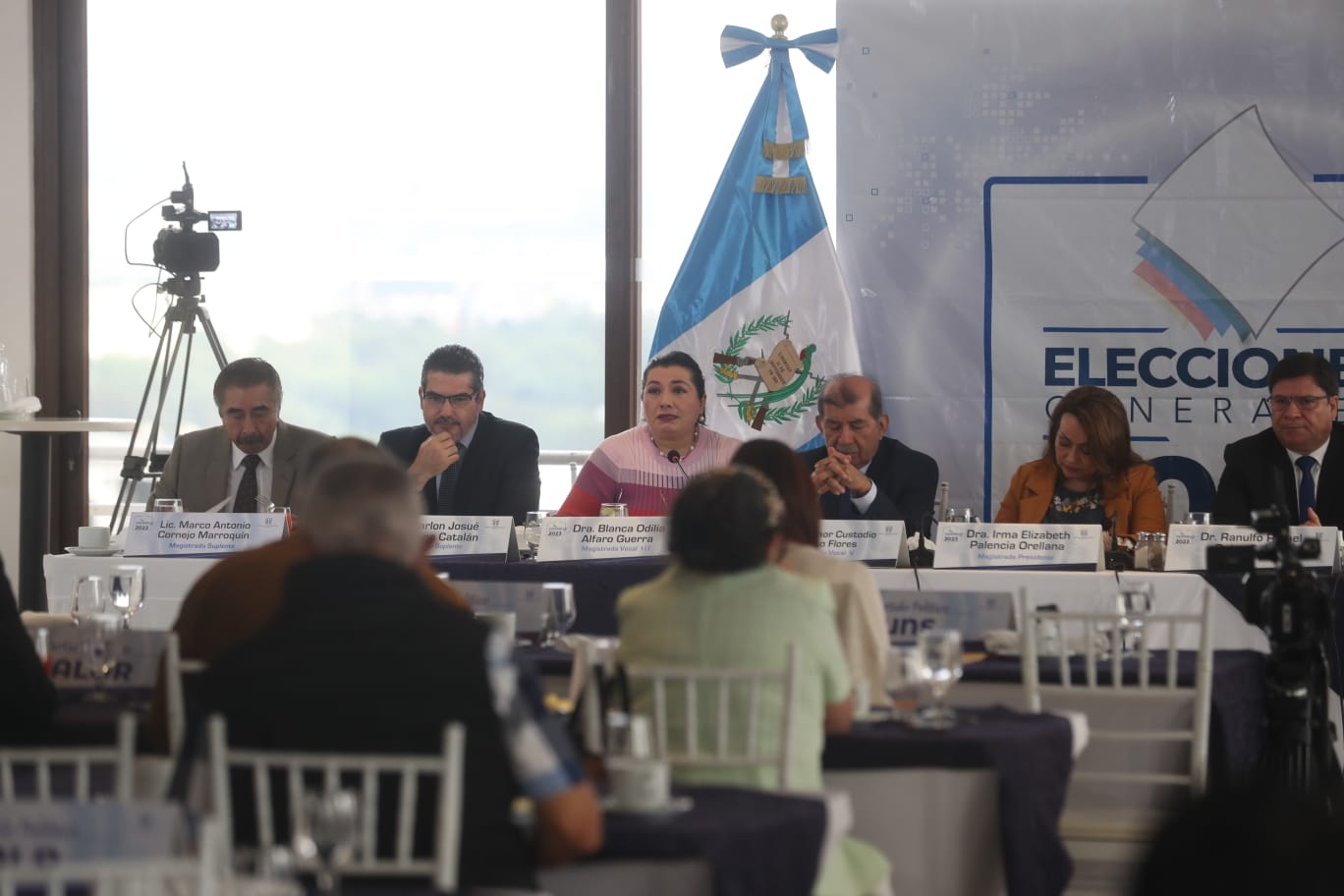 El Pleno del TSE escuchó los argumentos de tres partidos que quieren finalizar antes de tiempo el periodo electoral. Fotografía: Prensa Libre (Juan Diego González). 