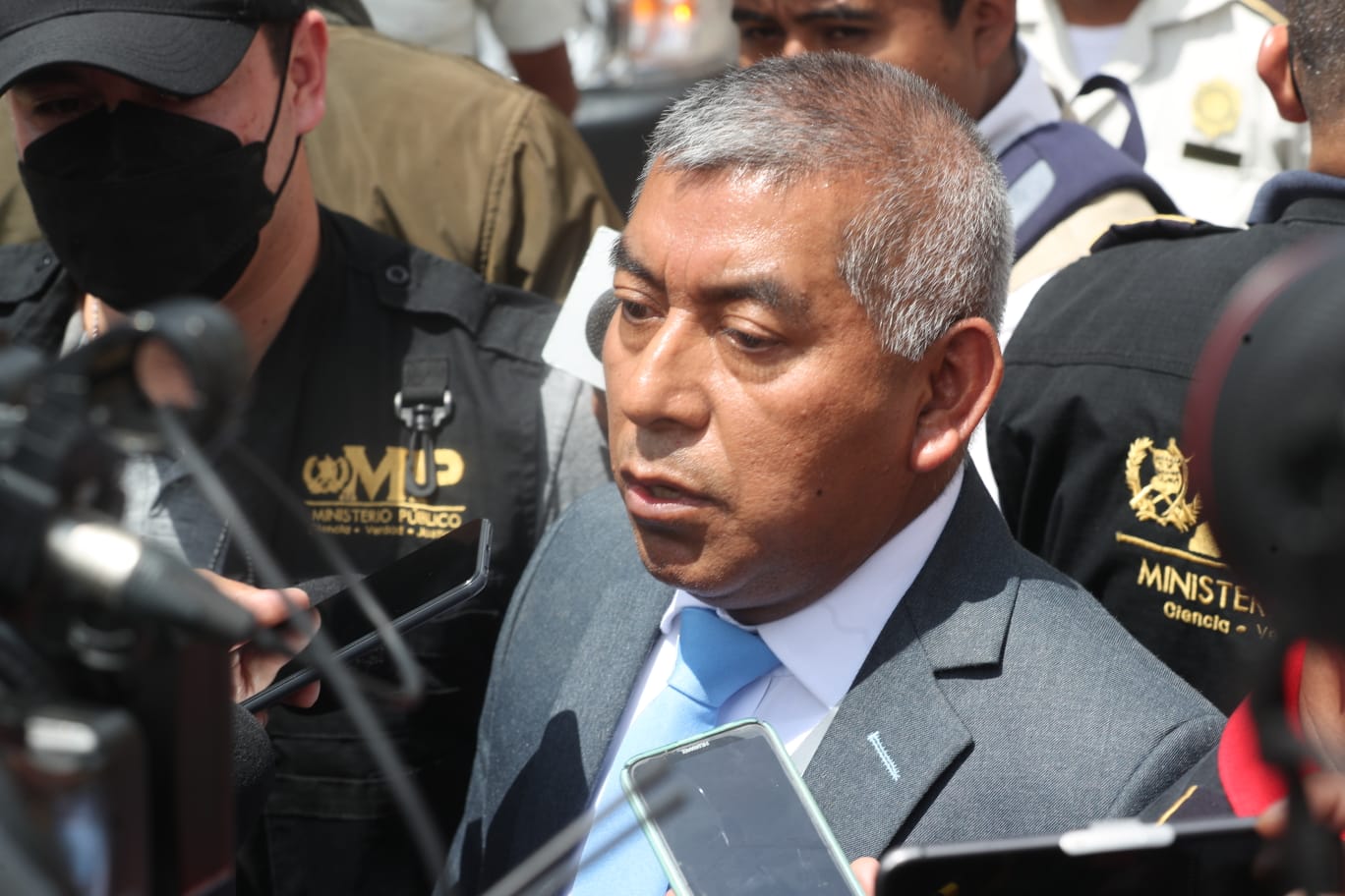 Curruchiche califica operativos en TSE como un “rescate de la democracia” y señala a OEA y Unión Europea de “mancillar” proceso electoral