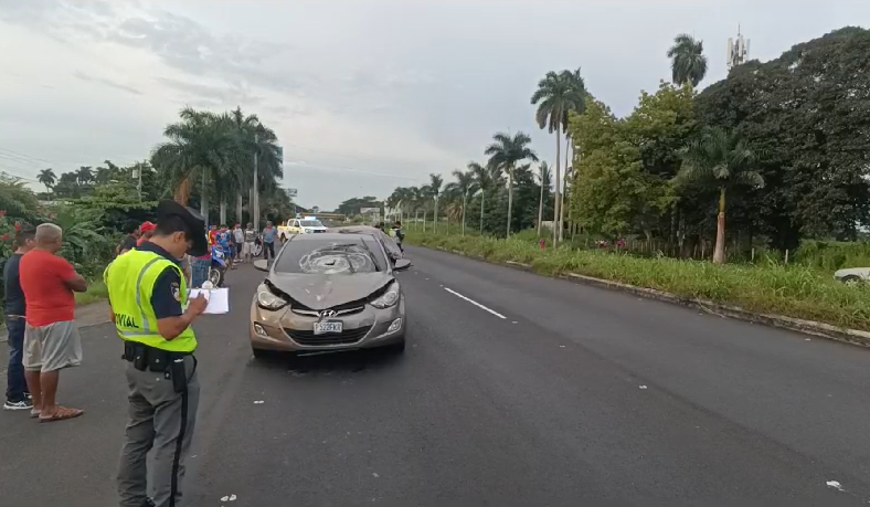 El accidente ocurrió en la autopista Palín-Escuintla. (Foto Prensa Libre: Provial) 